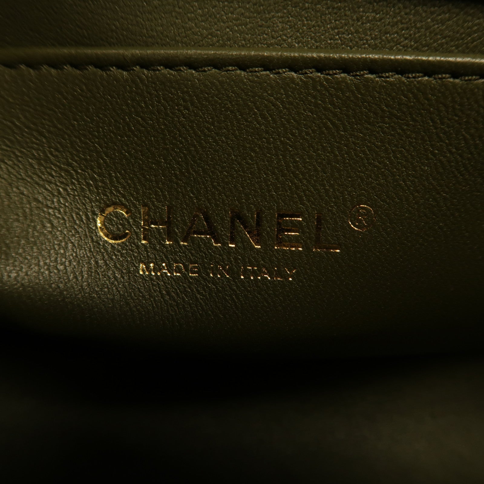 CHANEL 菱格羊皮皮革Boy 20金扣鏈帶肩背袋軍綠色