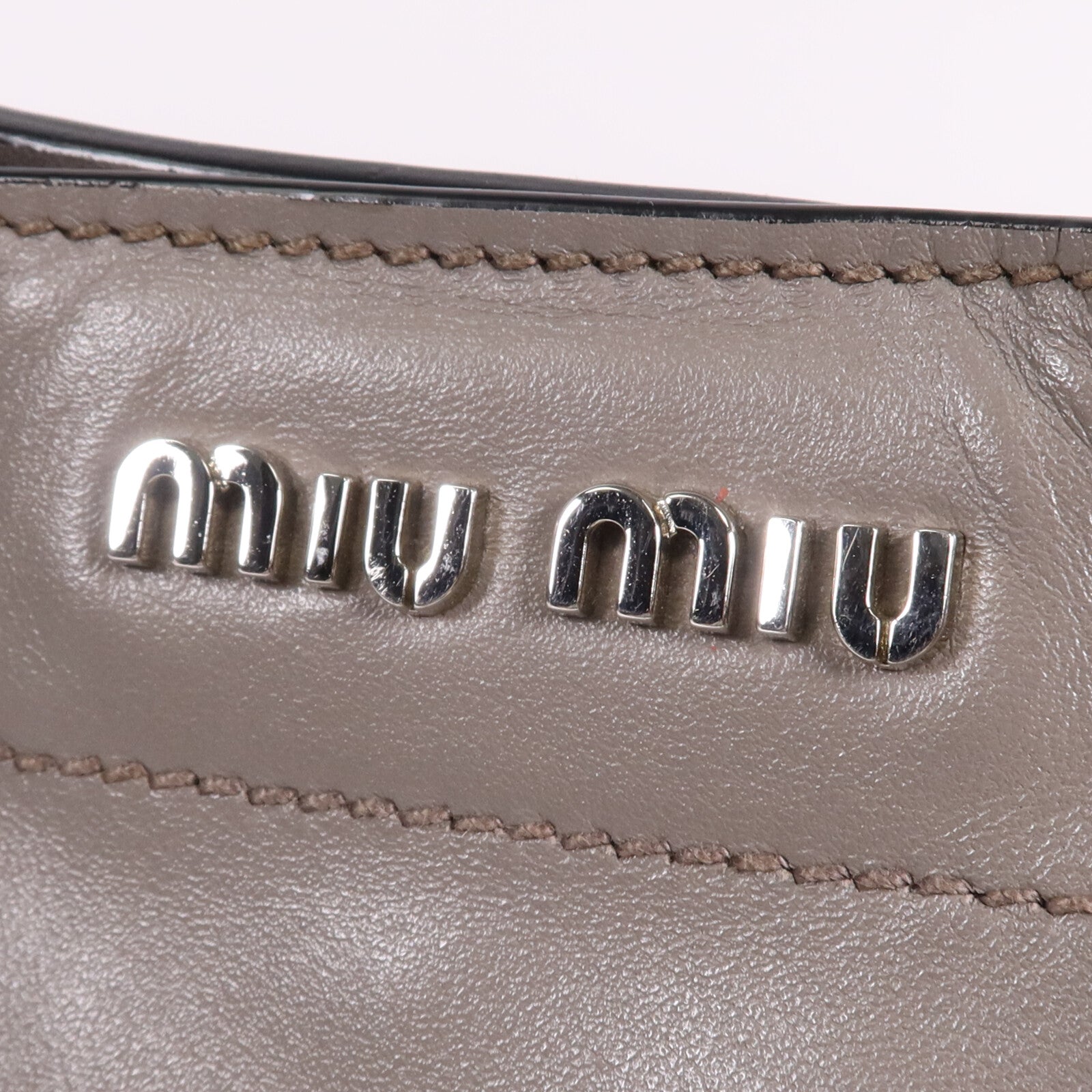 Miu Miu 牛皮皮革Tote Bag銀扣手挽袋