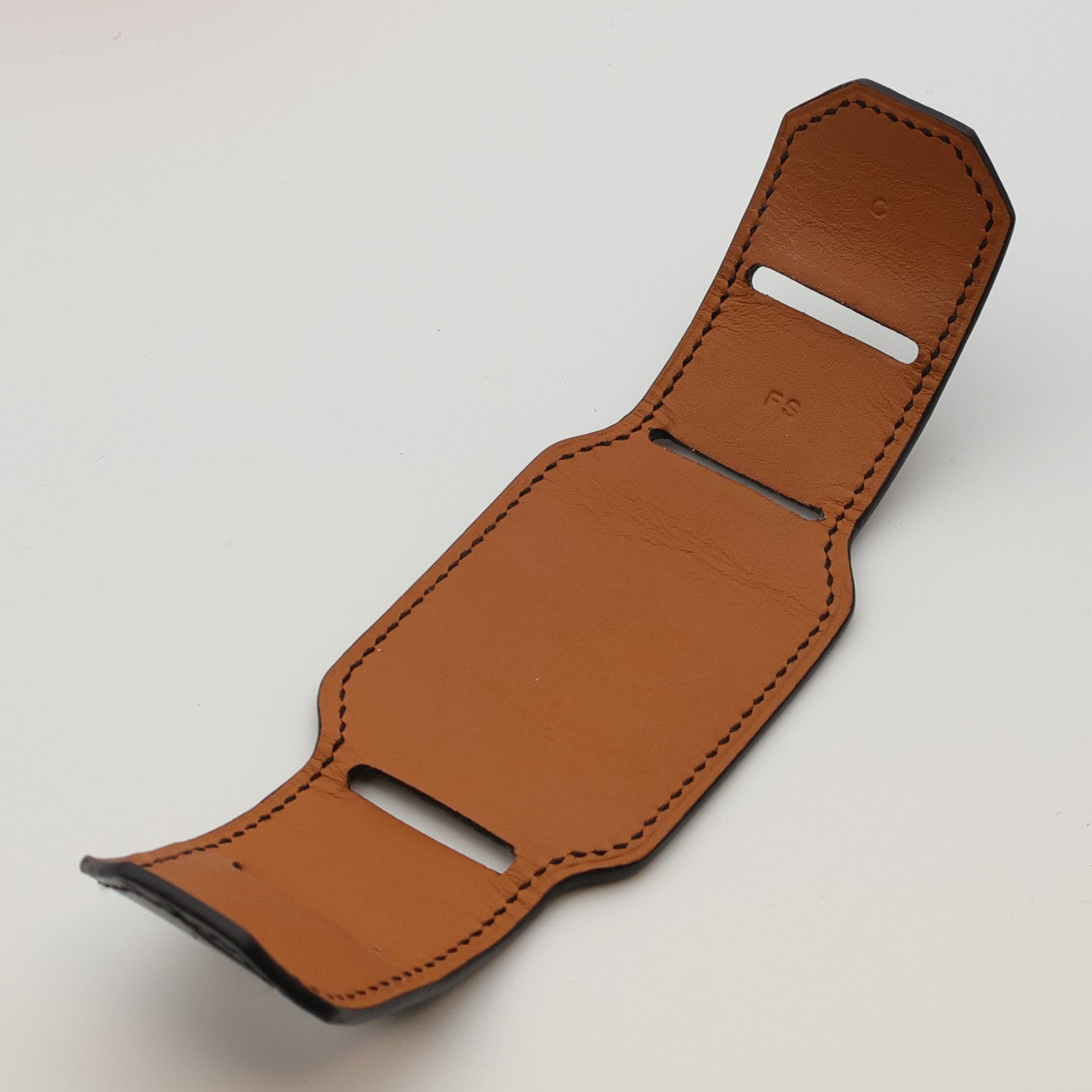 HERMES Capecod Large Model 37mm CC1.810