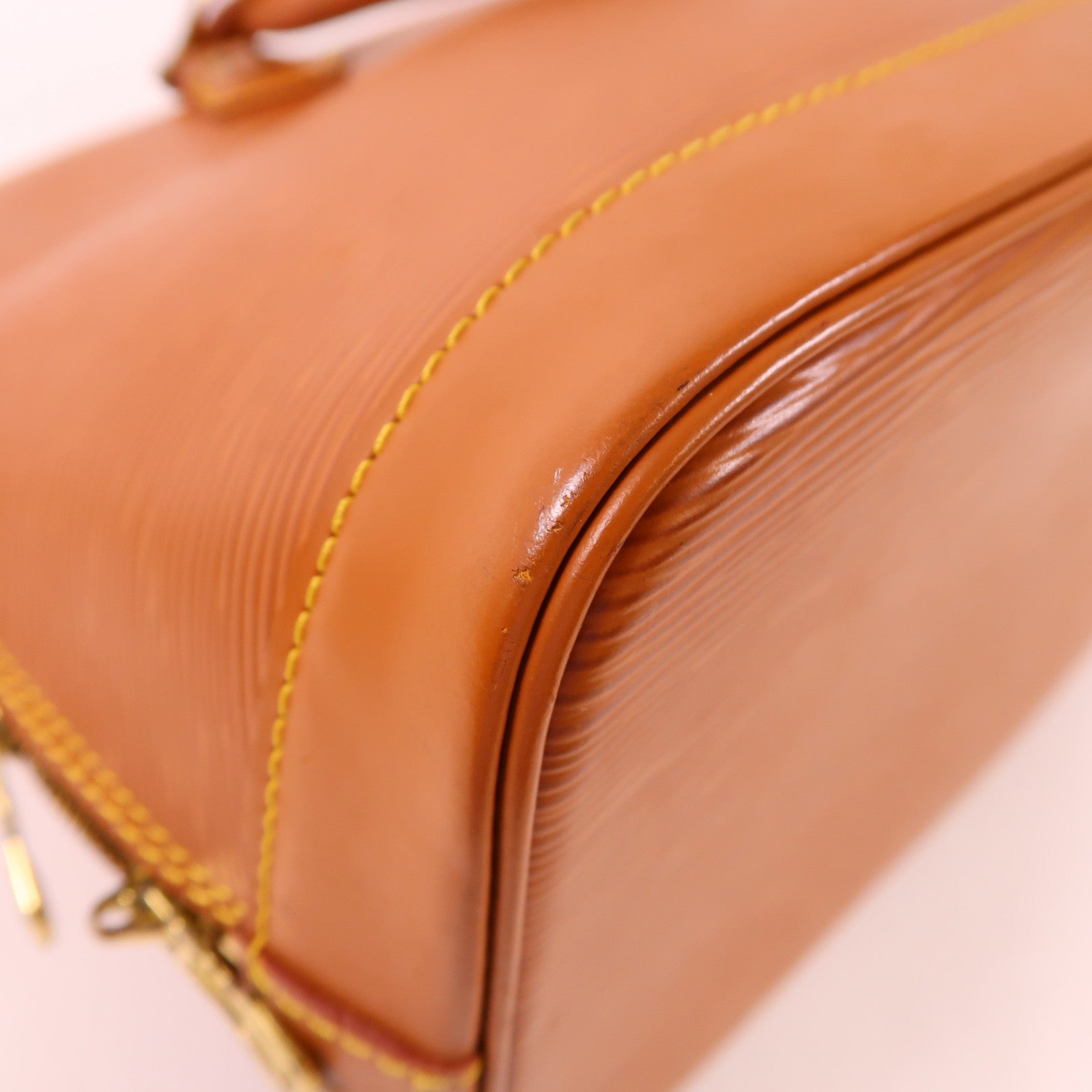 LOUIS VUITTON Epi Alma金扣手挽袋