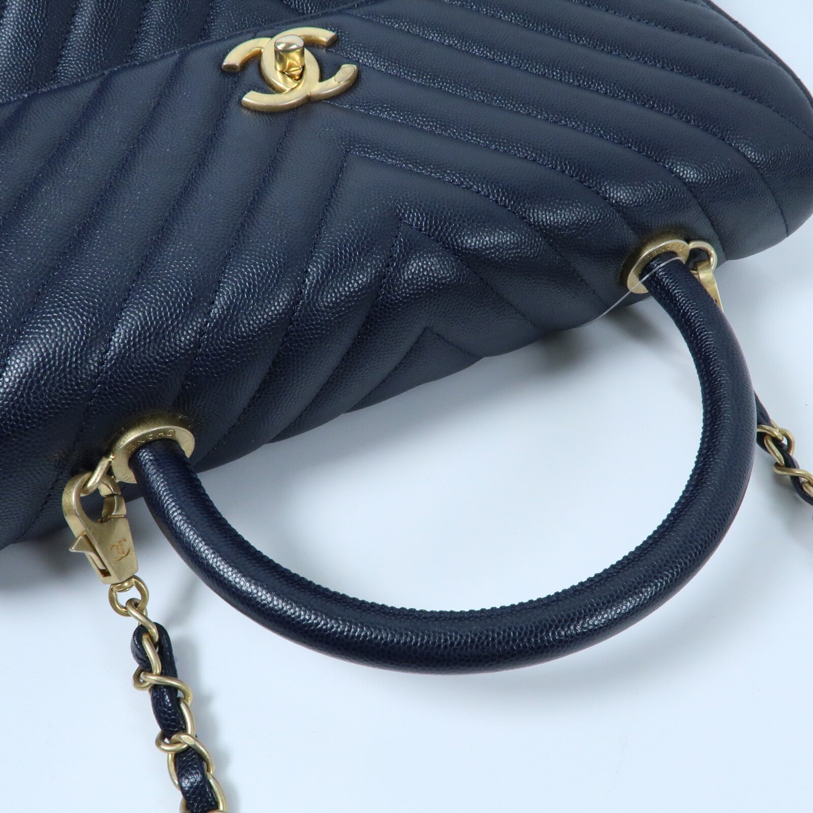 CHANEL 牛皮皮革Coco Handle Small金扣鏈帶手挽肩背兩用袋