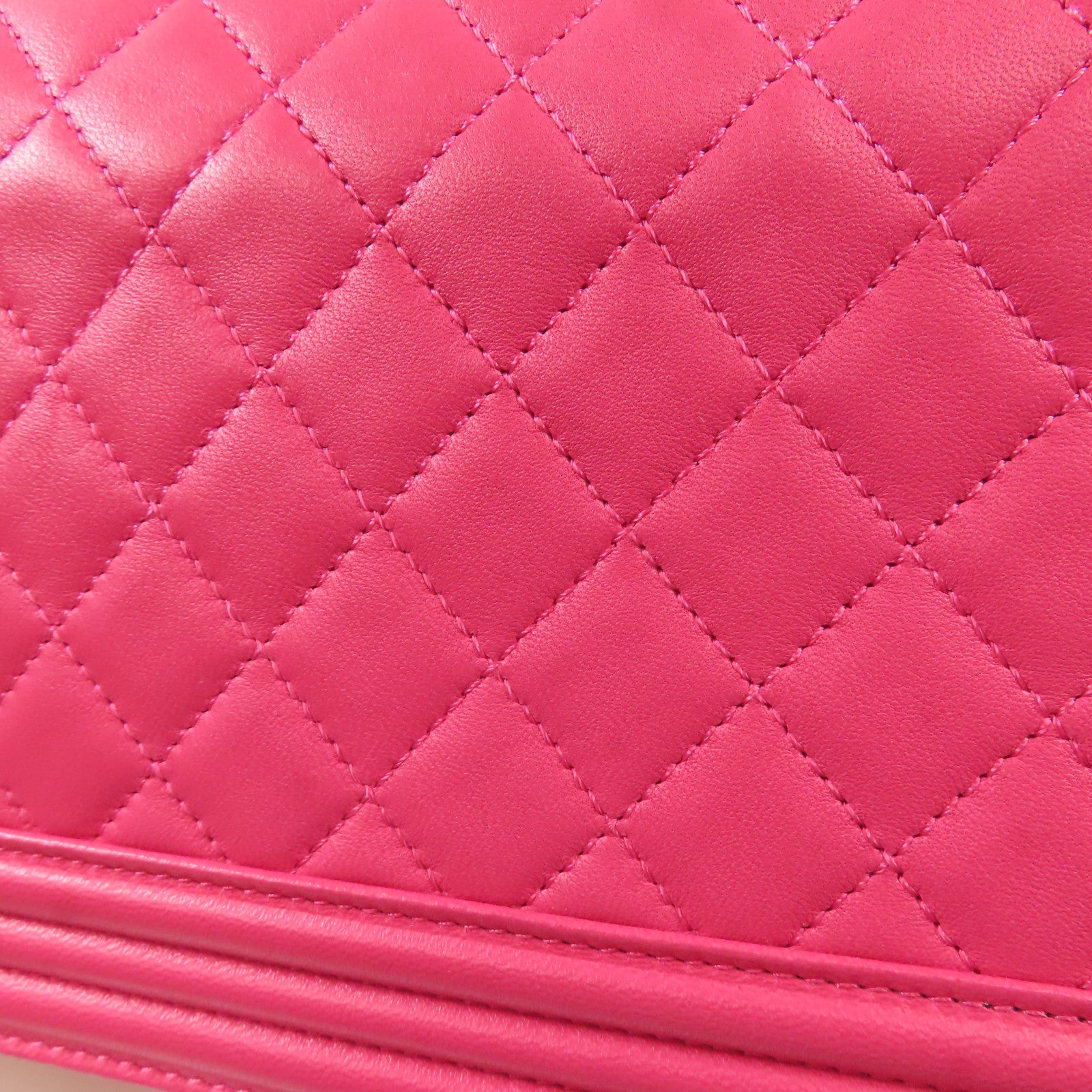 CHANEL 羊皮皮革Boy 25銀扣鏈帶肩背袋