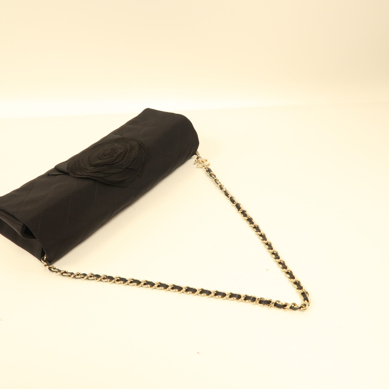CHANEL 絲質Chain Shoulder金扣鏈帶肩背袋黑色