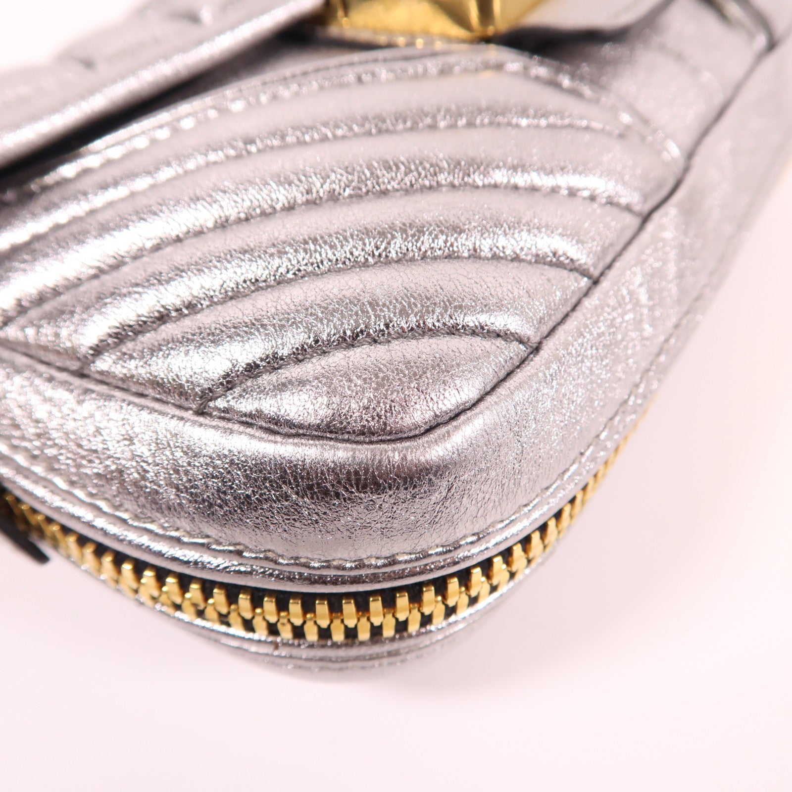 Miu Miu 牛皮皮革Shoulder Bag金扣手挽肩背兩用袋