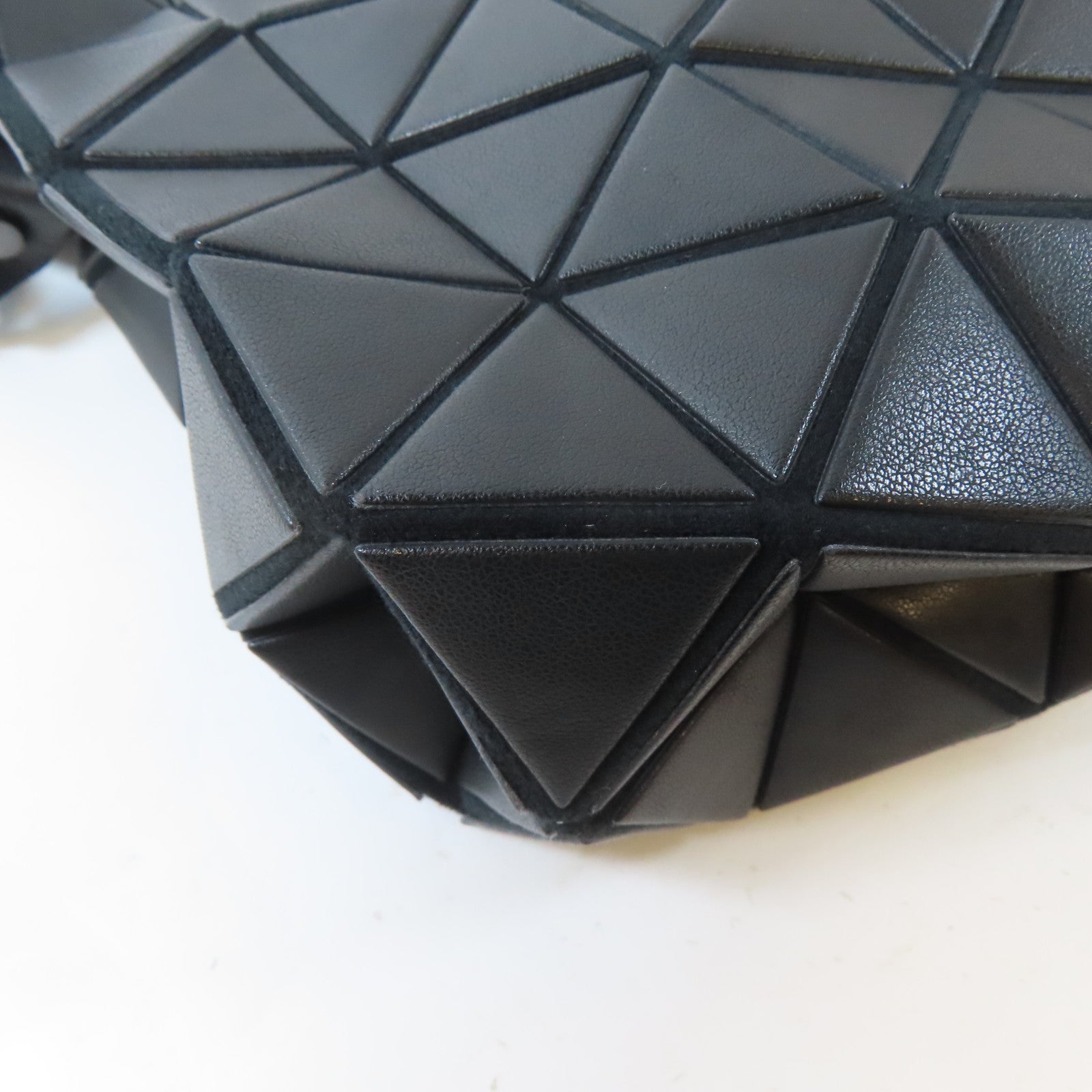 ISSEY MIYAKE 牛皮皮革BAO BAO 2 Way Shoulder手挽肩背兩用袋
