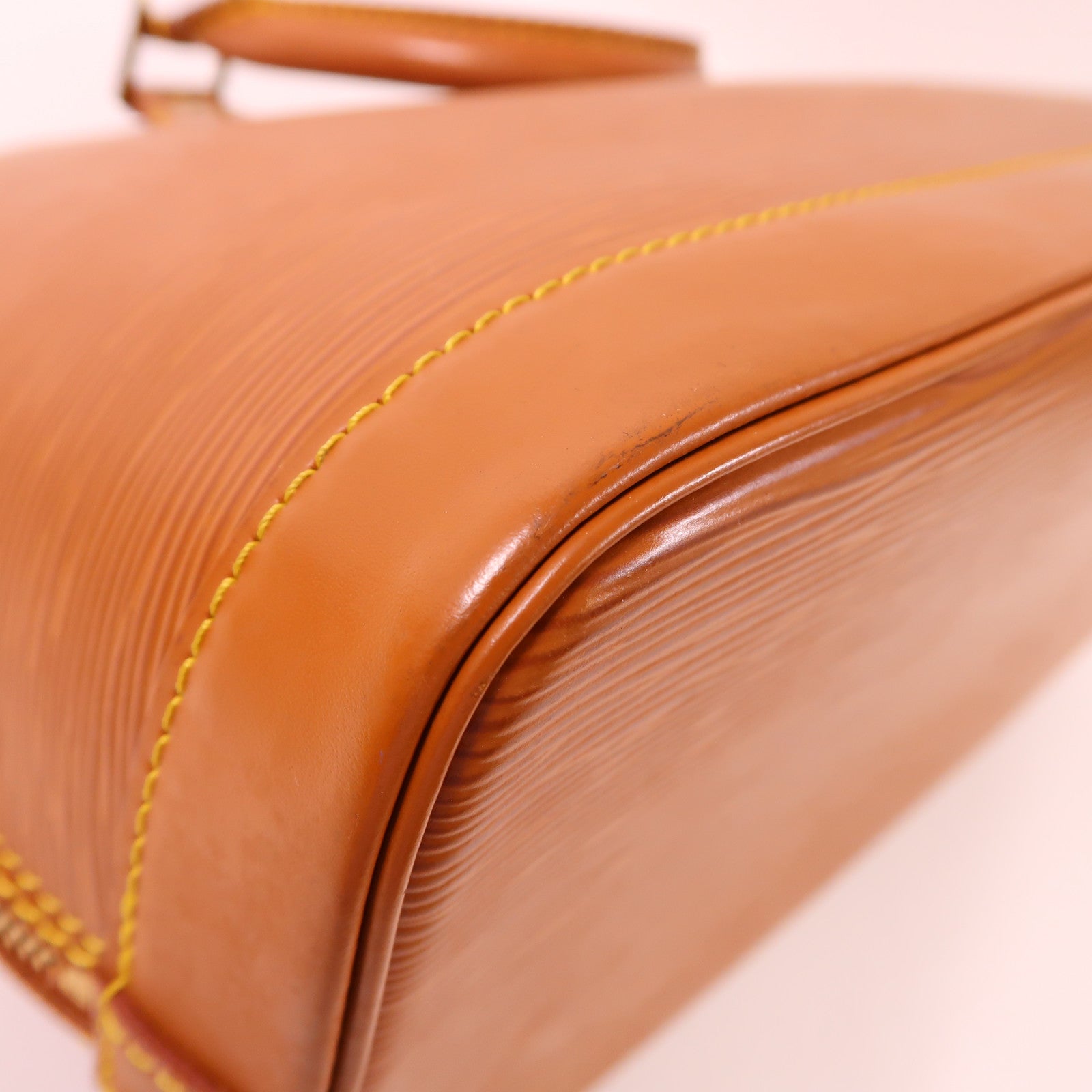 LOUIS VUITTON Epi Alma金扣手挽袋