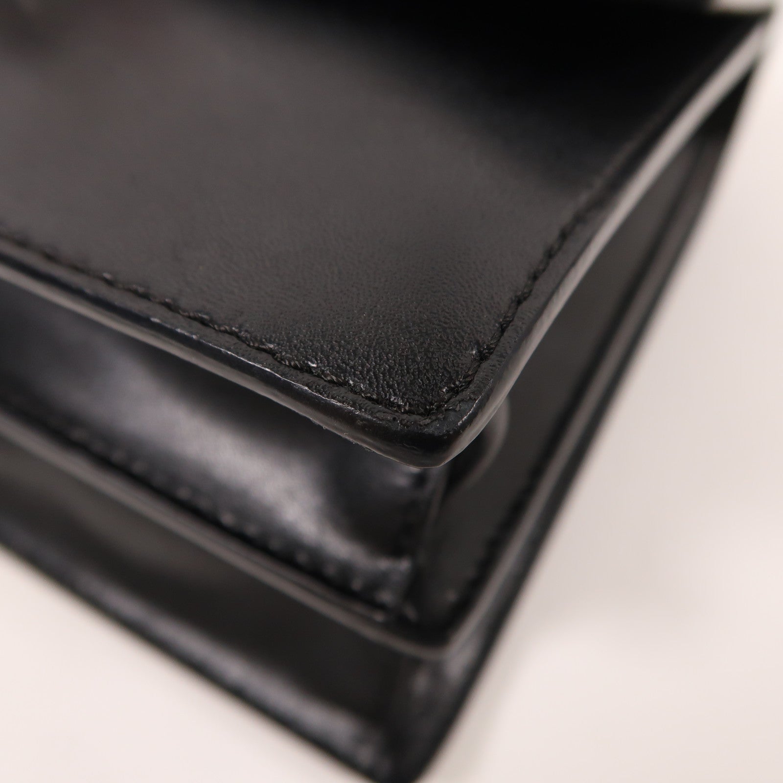 FENDI 牛皮皮革Chain Shoulder銀扣鏈帶肩背袋