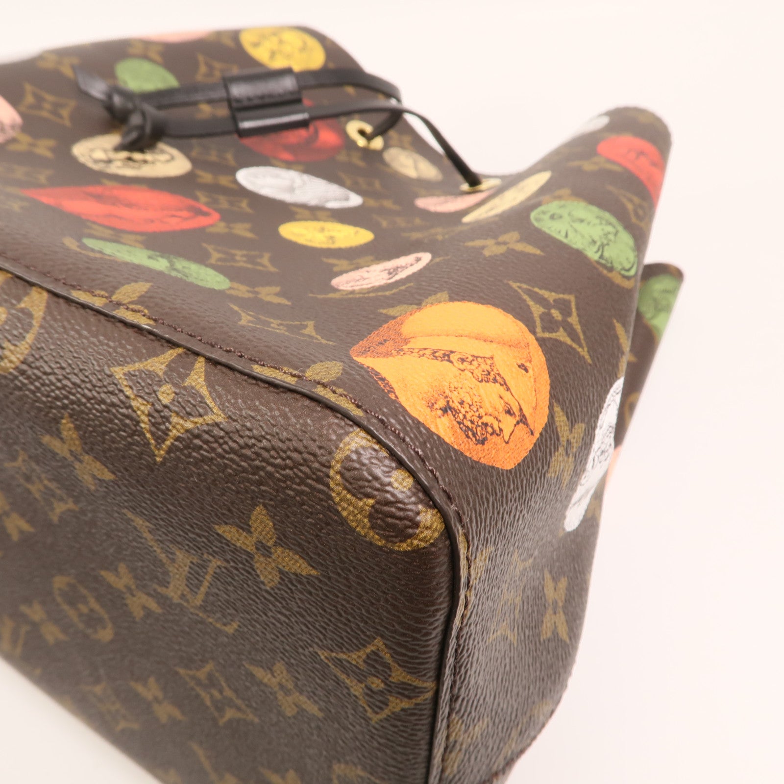 LOUIS VUITTON Monogram Cameo Fornasetti NeoNoe MM金扣肩背袋
