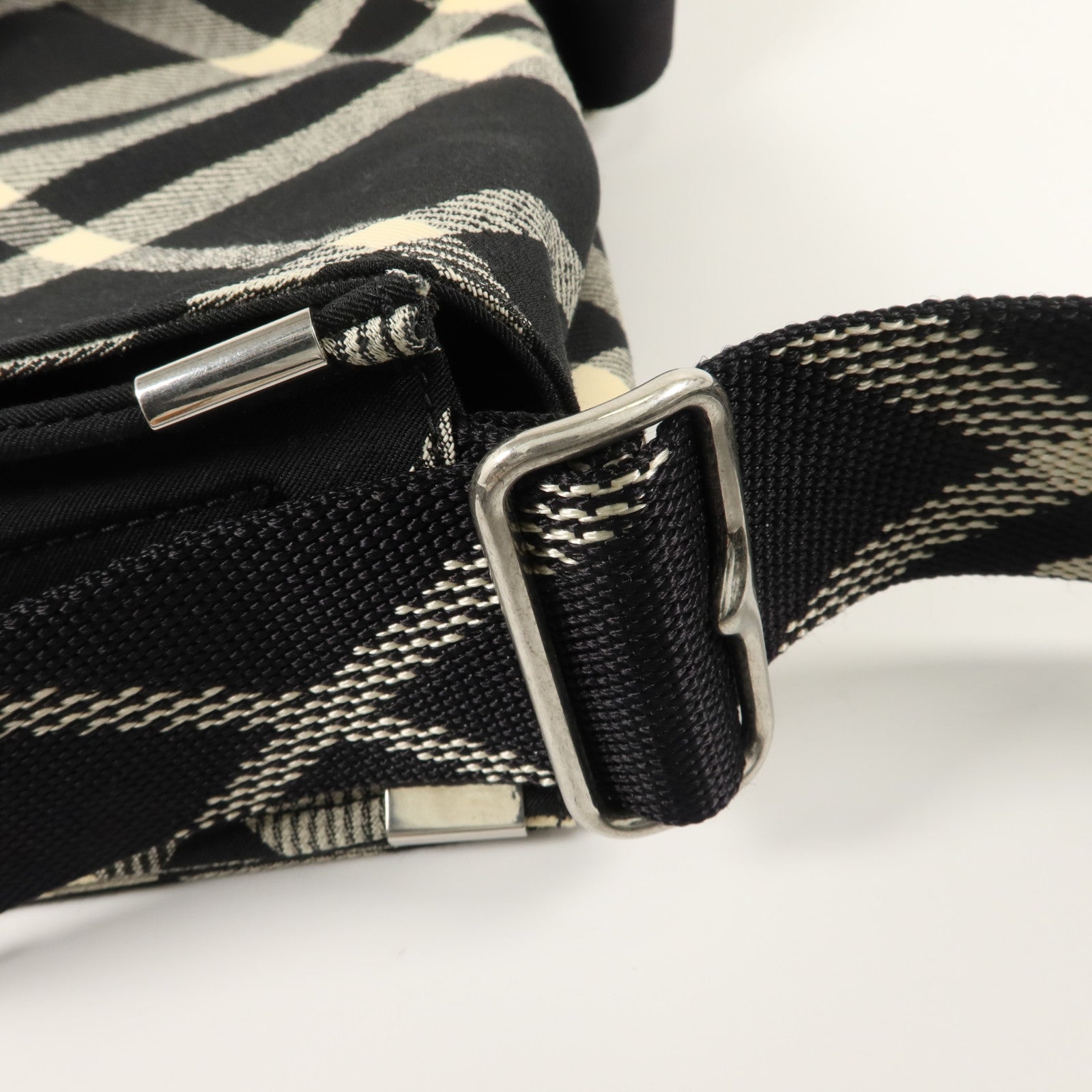 BURBERRY 帆布Trench Crossbody Bag肩背袋