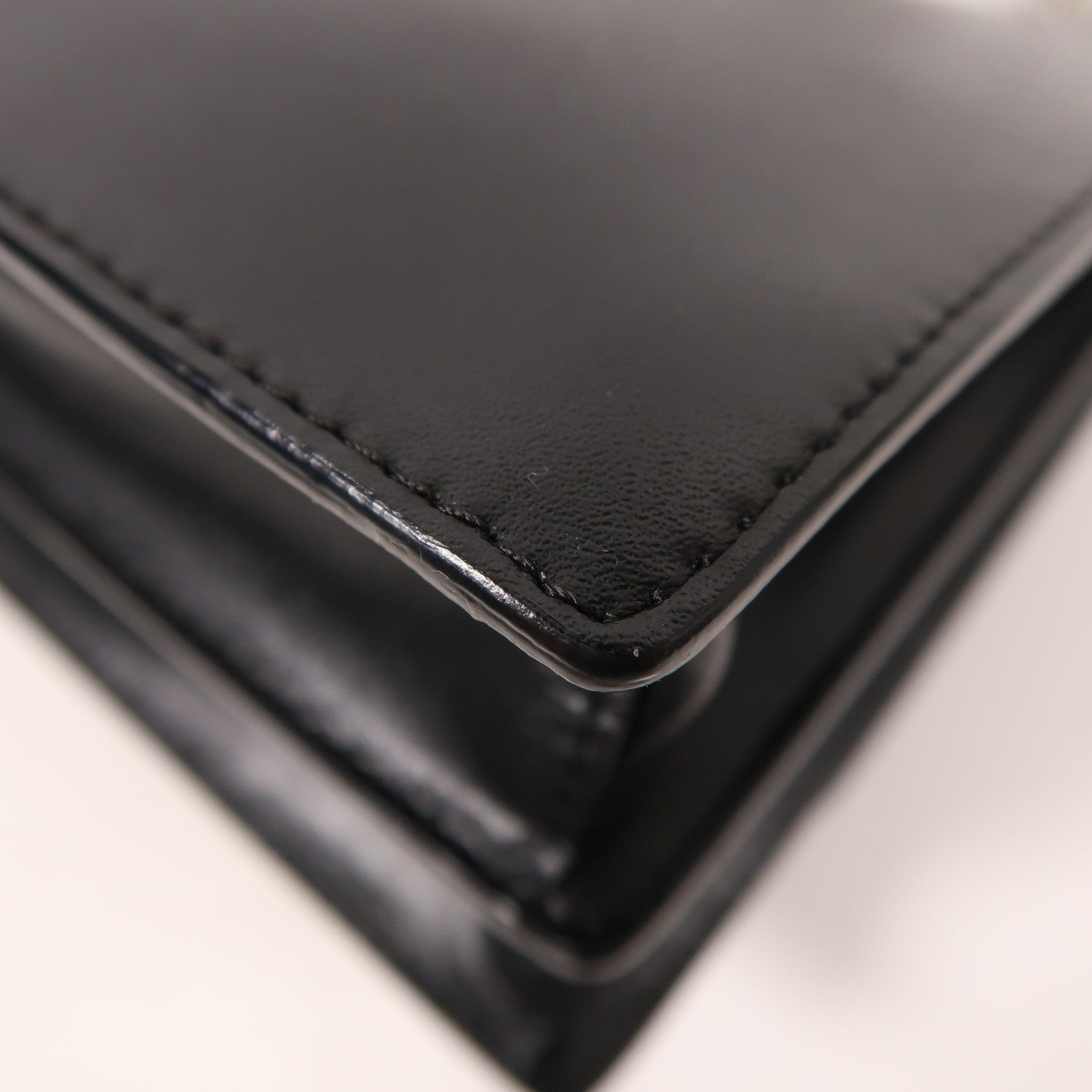 FENDI 牛皮皮革Chain Shoulder銀扣鏈帶肩背袋