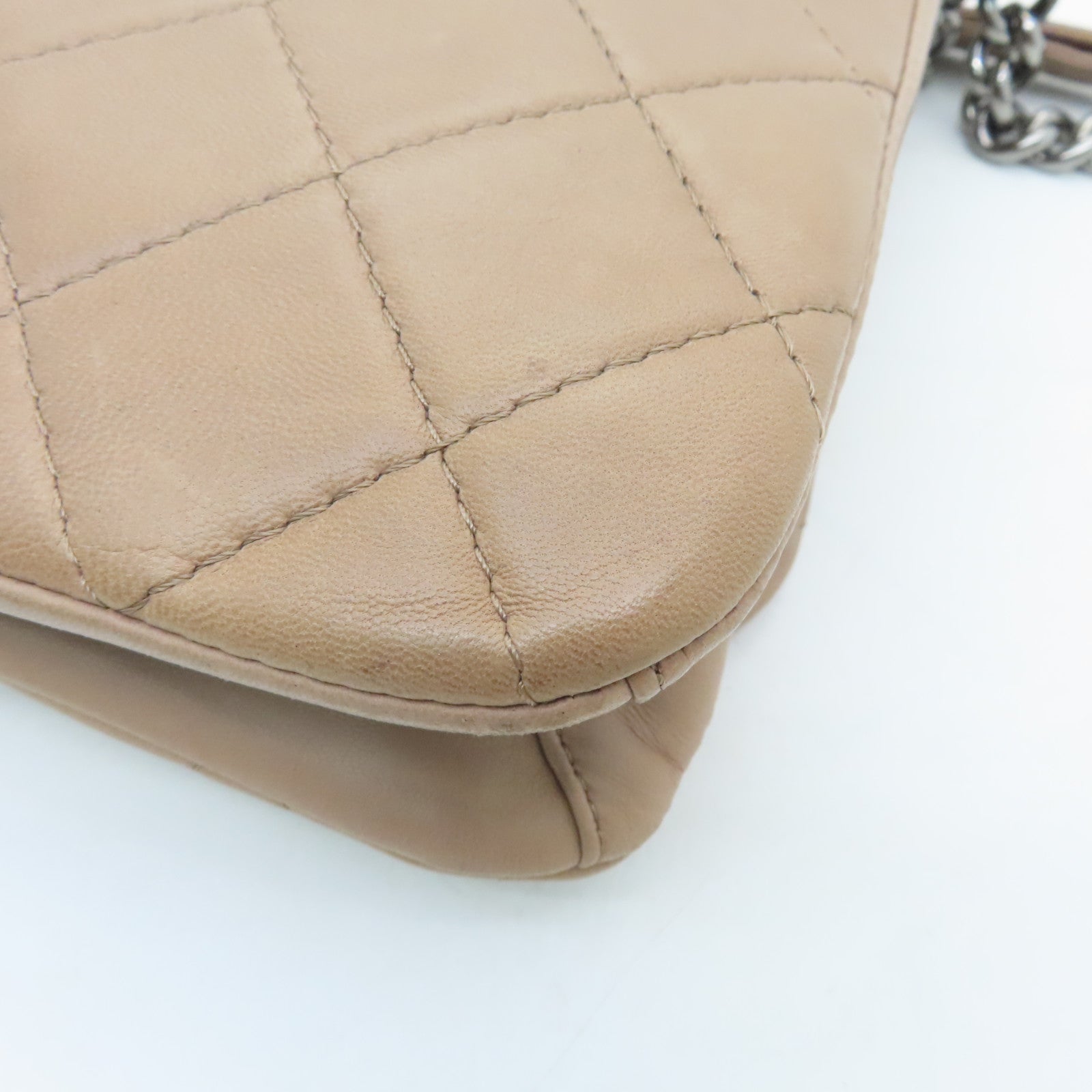 CHANEL rhombic sheepskin leather Chain Shoulder Bag silver buckle chain shoulder bag apricot color