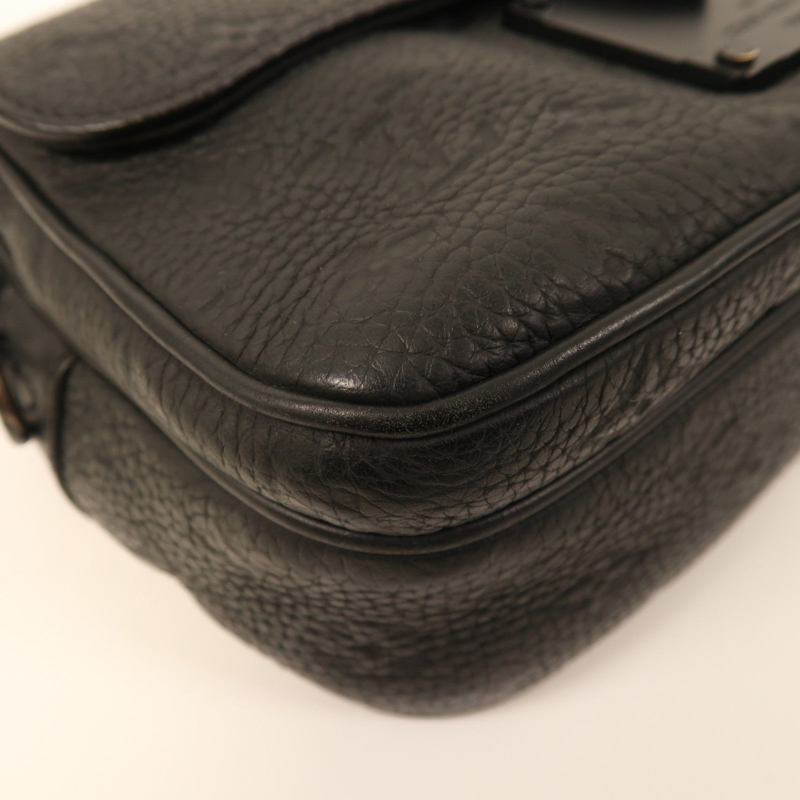 LOUIS VUITTON Monogram Taurillon S Lock肩背袋黑色