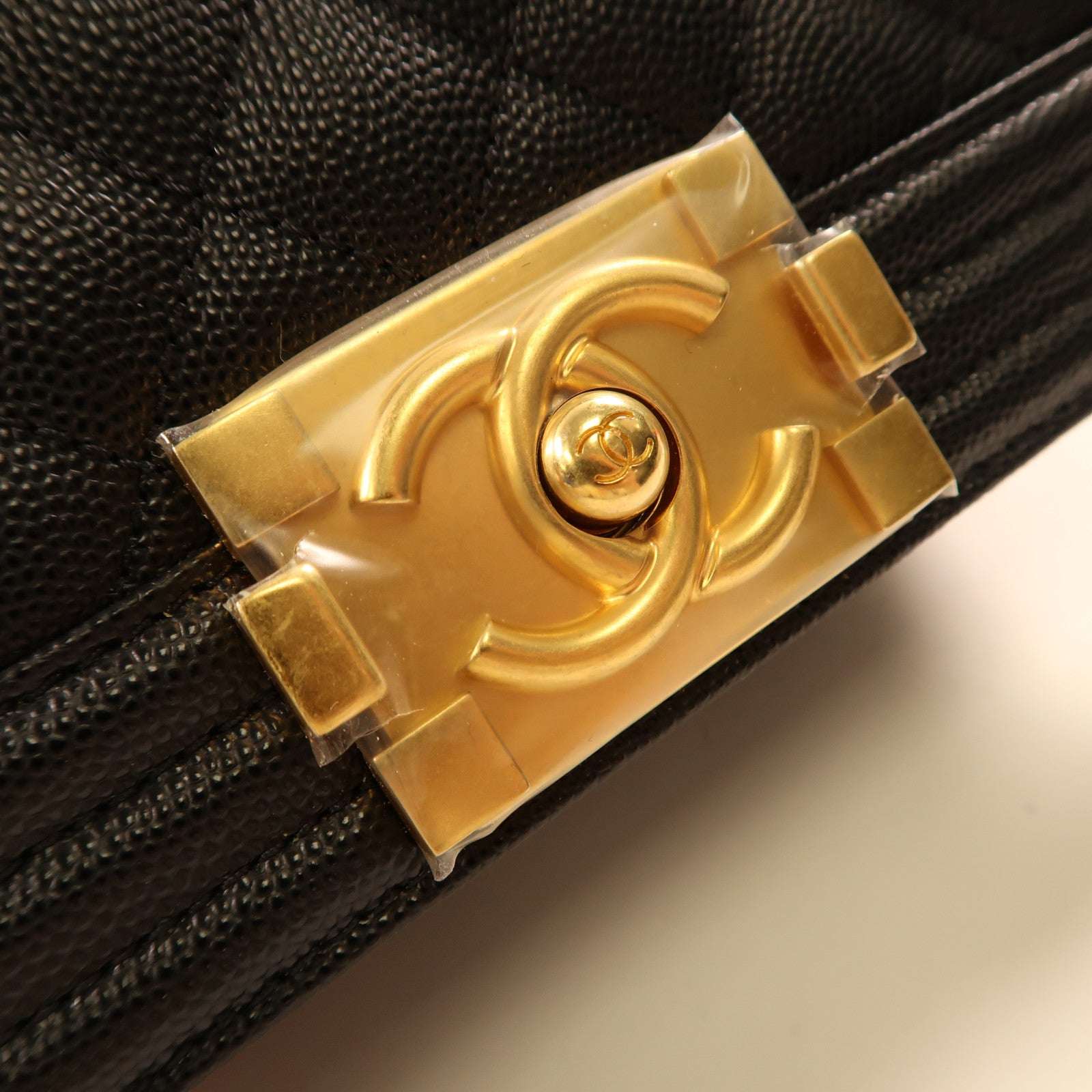 CHANEL 牛皮皮革Boy Chanel 20cm金扣鏈帶肩背袋