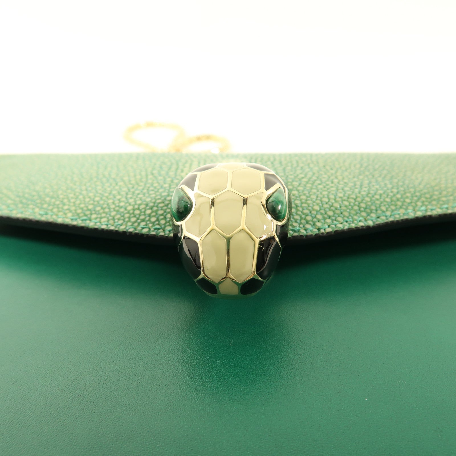 BVLGARI 魔鬼鱼皮革Serpenti Forever Bag金扣鏈帶肩背袋