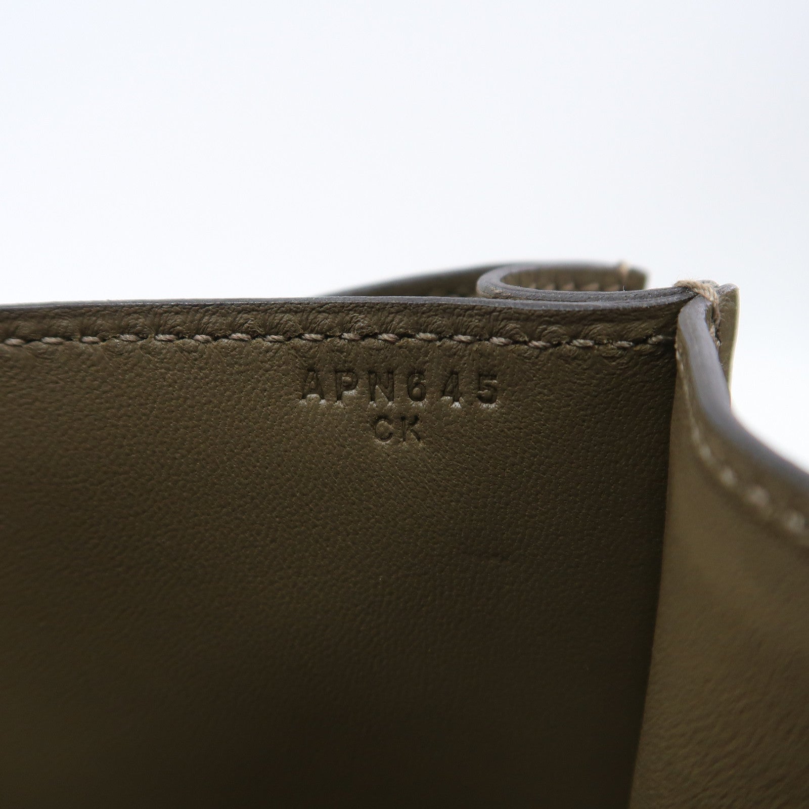 HERMES Evercolor皮革Constance 24金扣肩背袋Origan