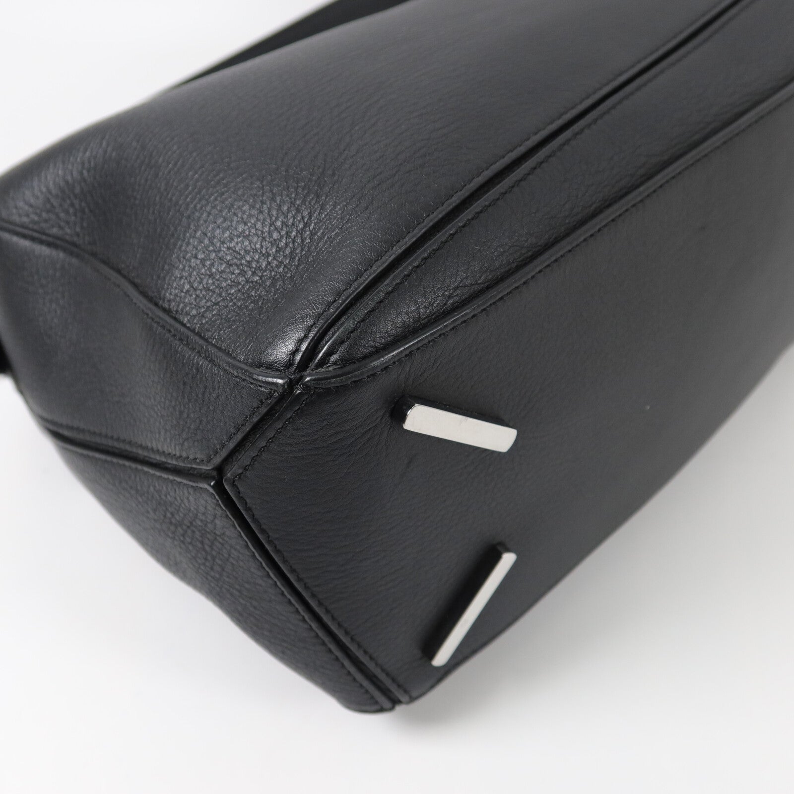 LOEWE 牛皮皮革Puzzle Medium手挽肩背兩用袋