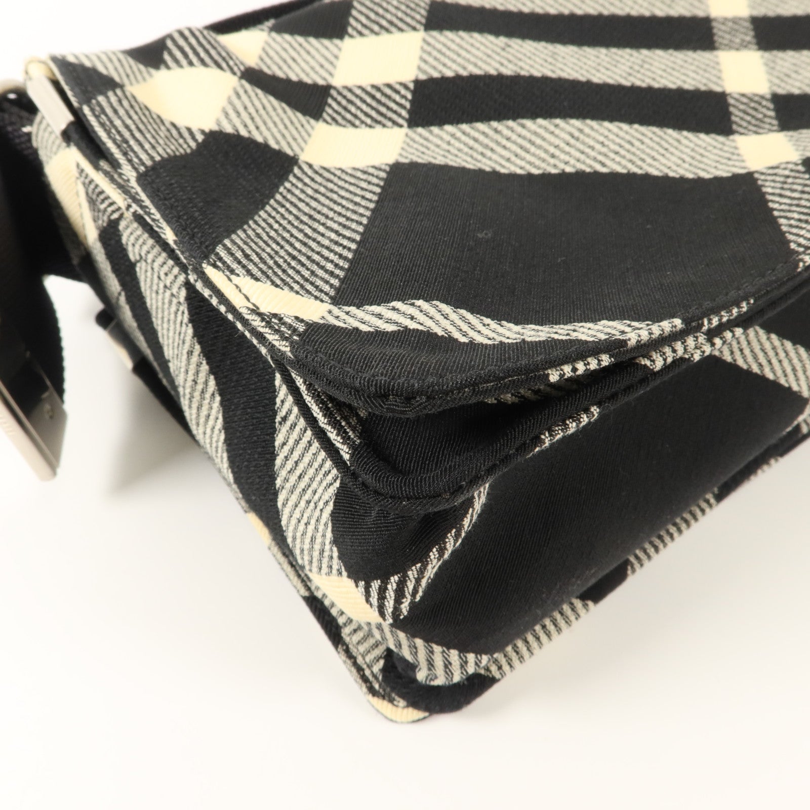 BURBERRY 帆布Trench Crossbody Bag肩背袋