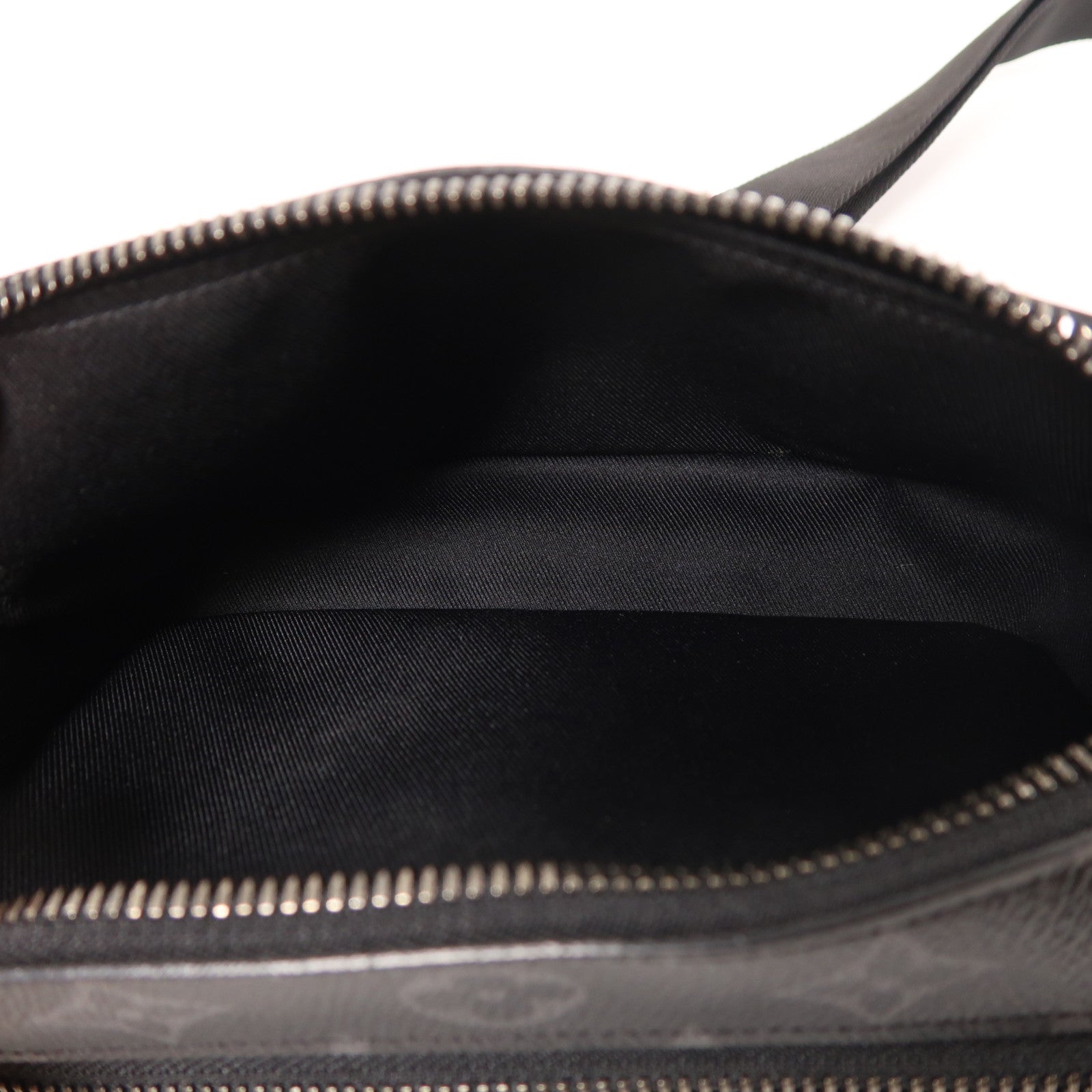 LOUIS VUITTON Monogram Eclipse Alpha Wearable銀扣肩背袋