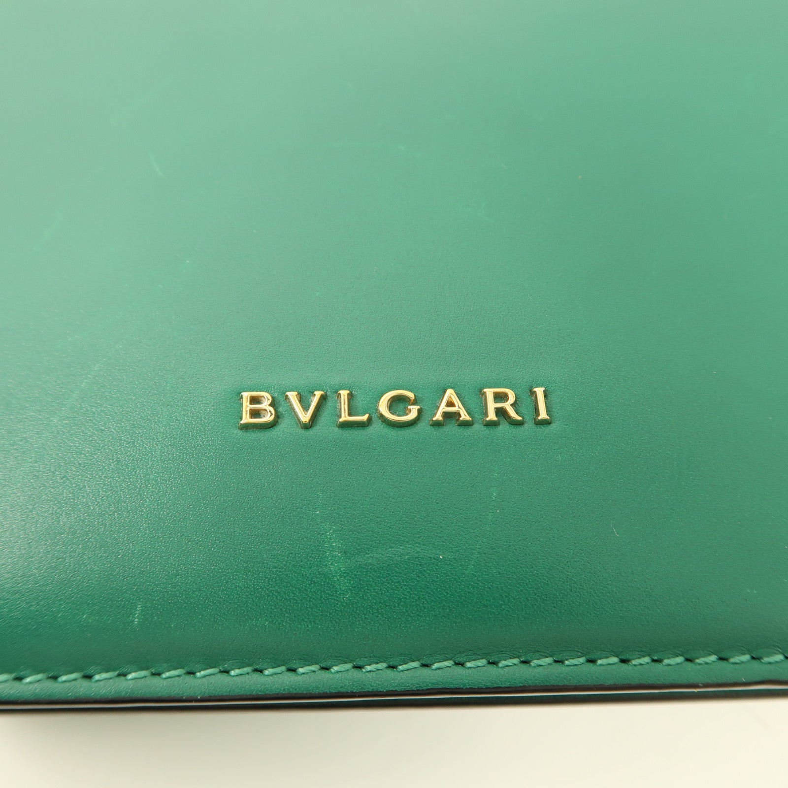 BVLGARI 魔鬼鱼皮革Serpenti Forever Bag金扣鏈帶肩背袋