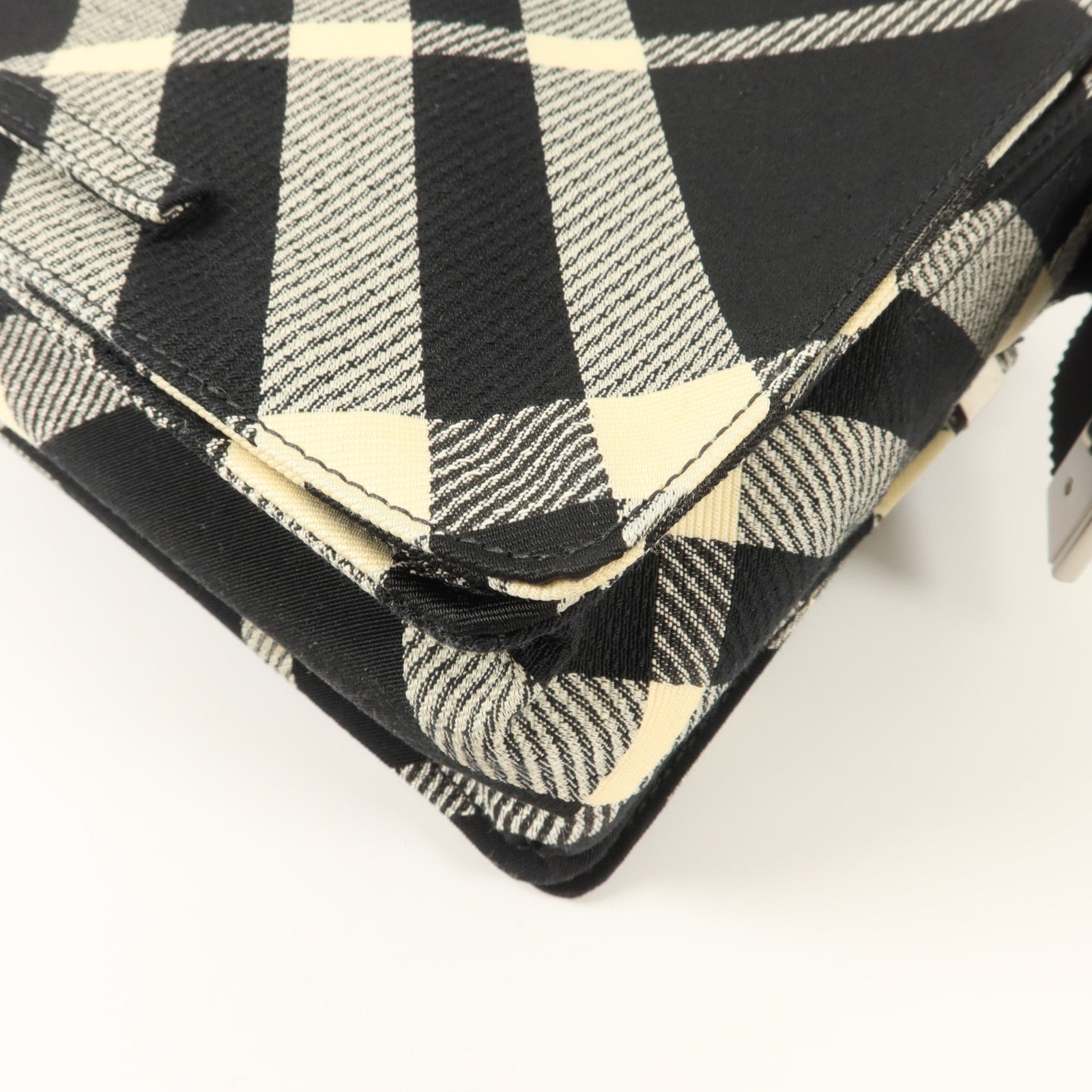 BURBERRY 帆布Trench Crossbody Bag肩背袋