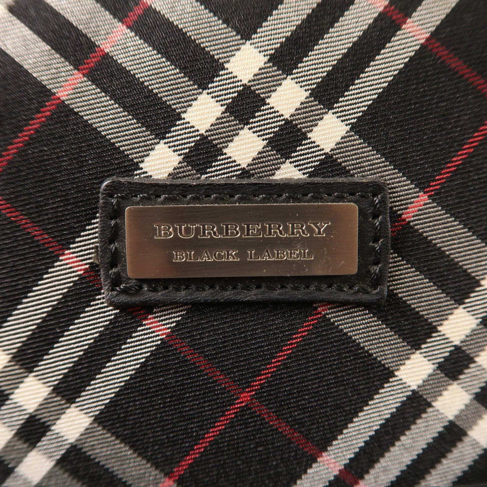 BURBERRY 尼龍Hand Bag銀扣手挽袋