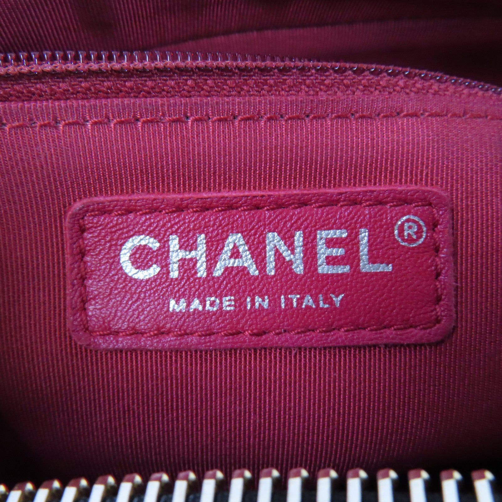 CHANEL 牛皮皮革Gabrielle Medium金扣鏈帶肩背袋