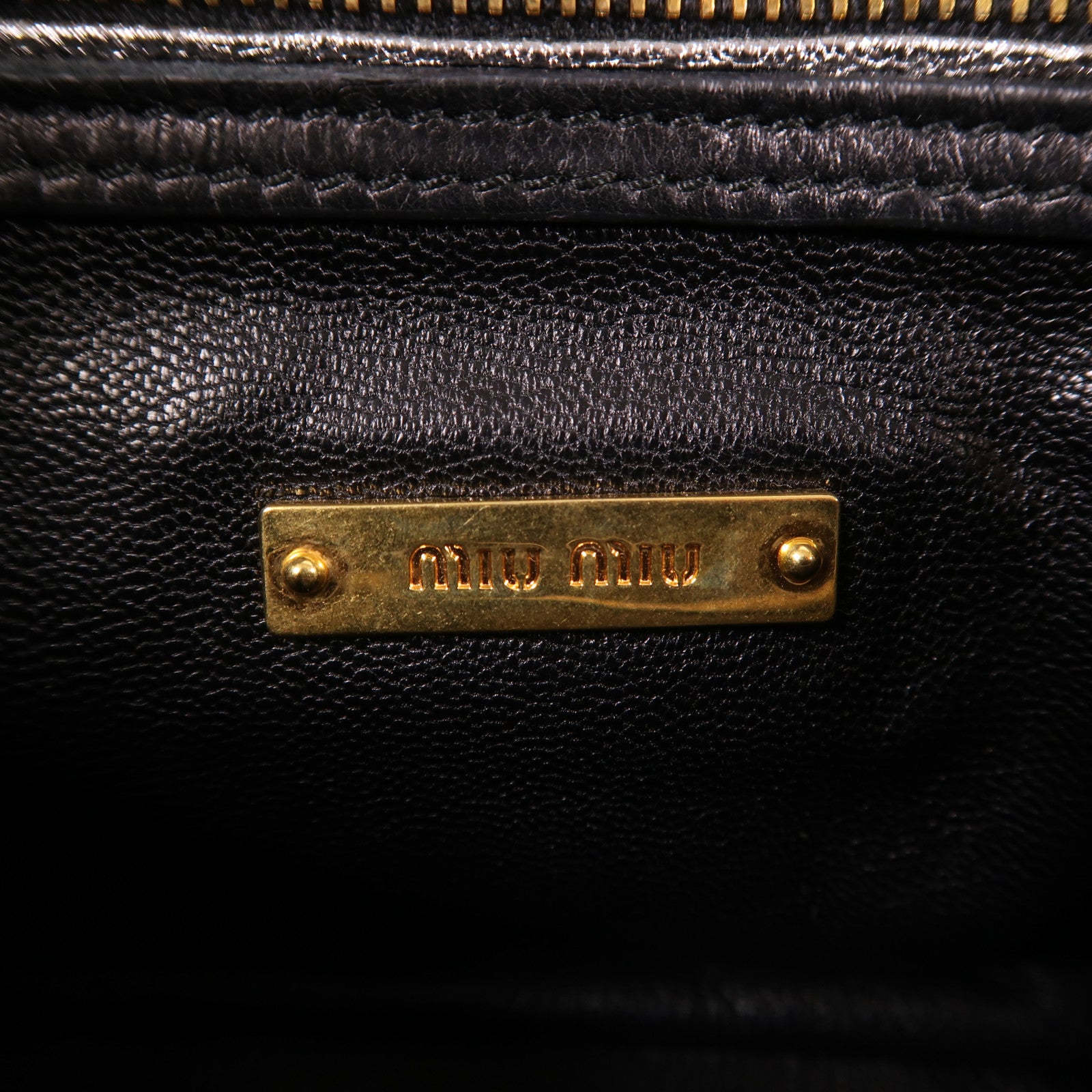 Miu Miu 牛皮皮革Shoulder Bag金扣手挽肩背兩用袋