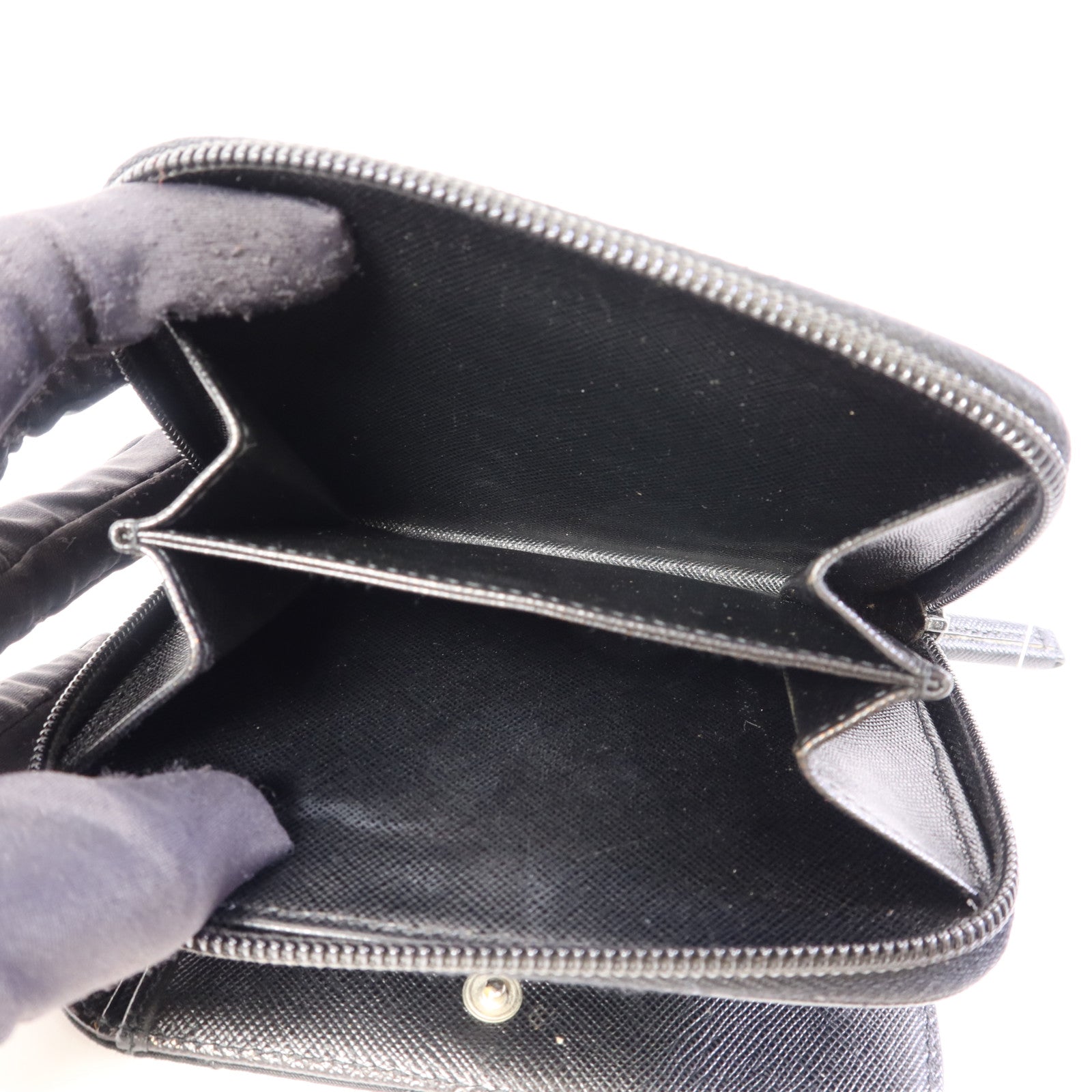 PRADA 尼龍Bifold Wallet銀扣錢包