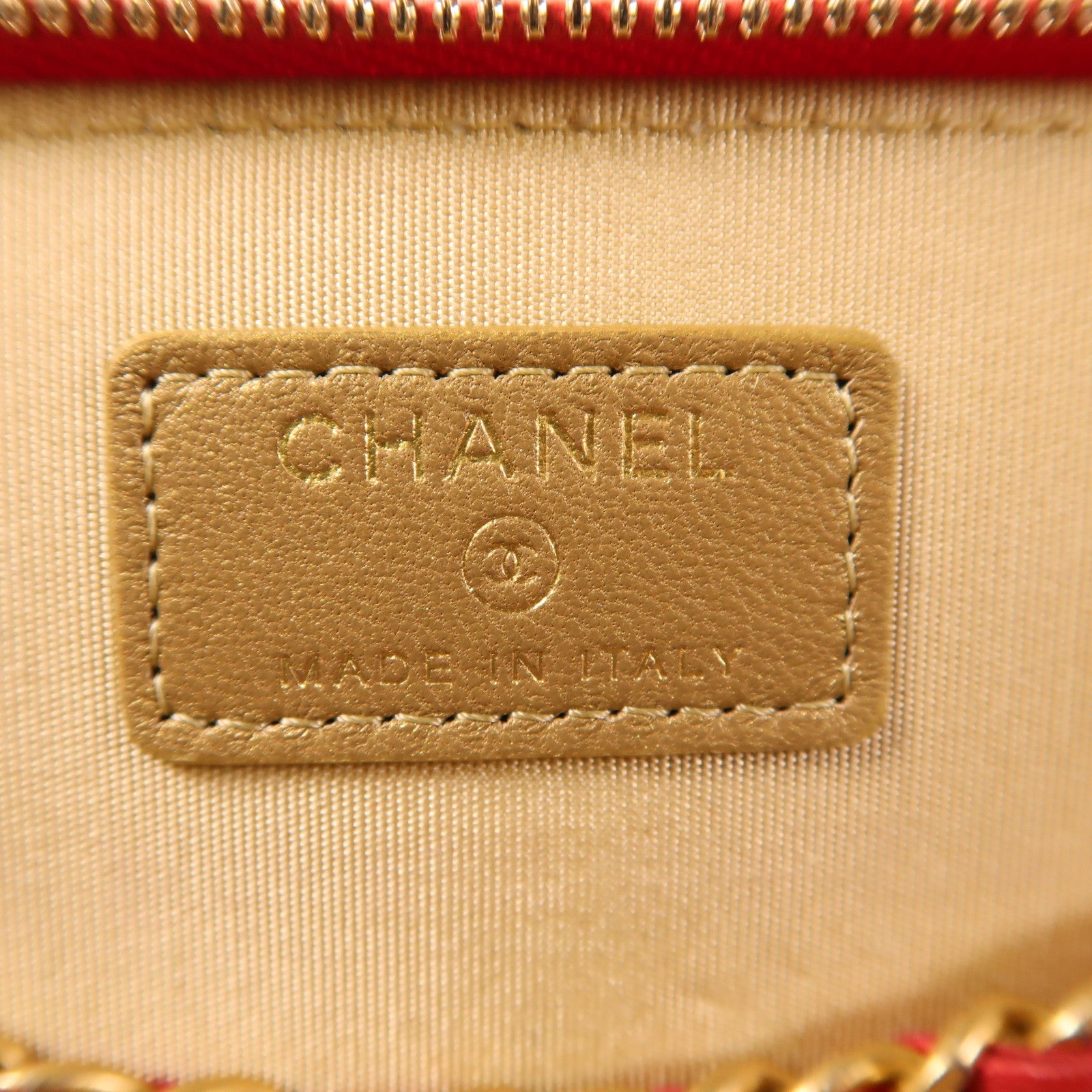 CHANEL 【激減優惠】羊皮皮革Vanity Case金扣鏈帶肩背袋