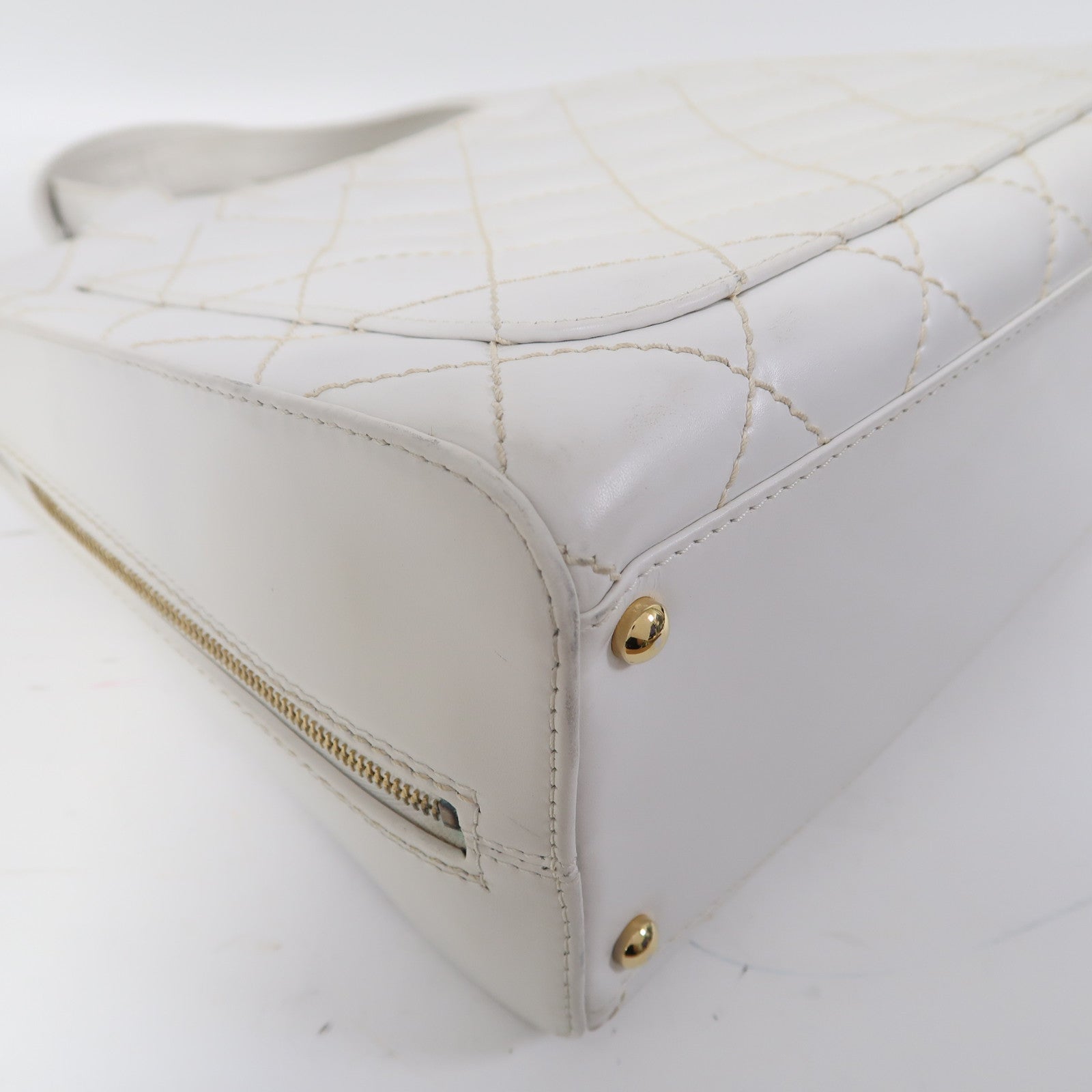 CHANEL 【激減優惠】菱格牛皮皮革Handbag金扣手挽袋白色