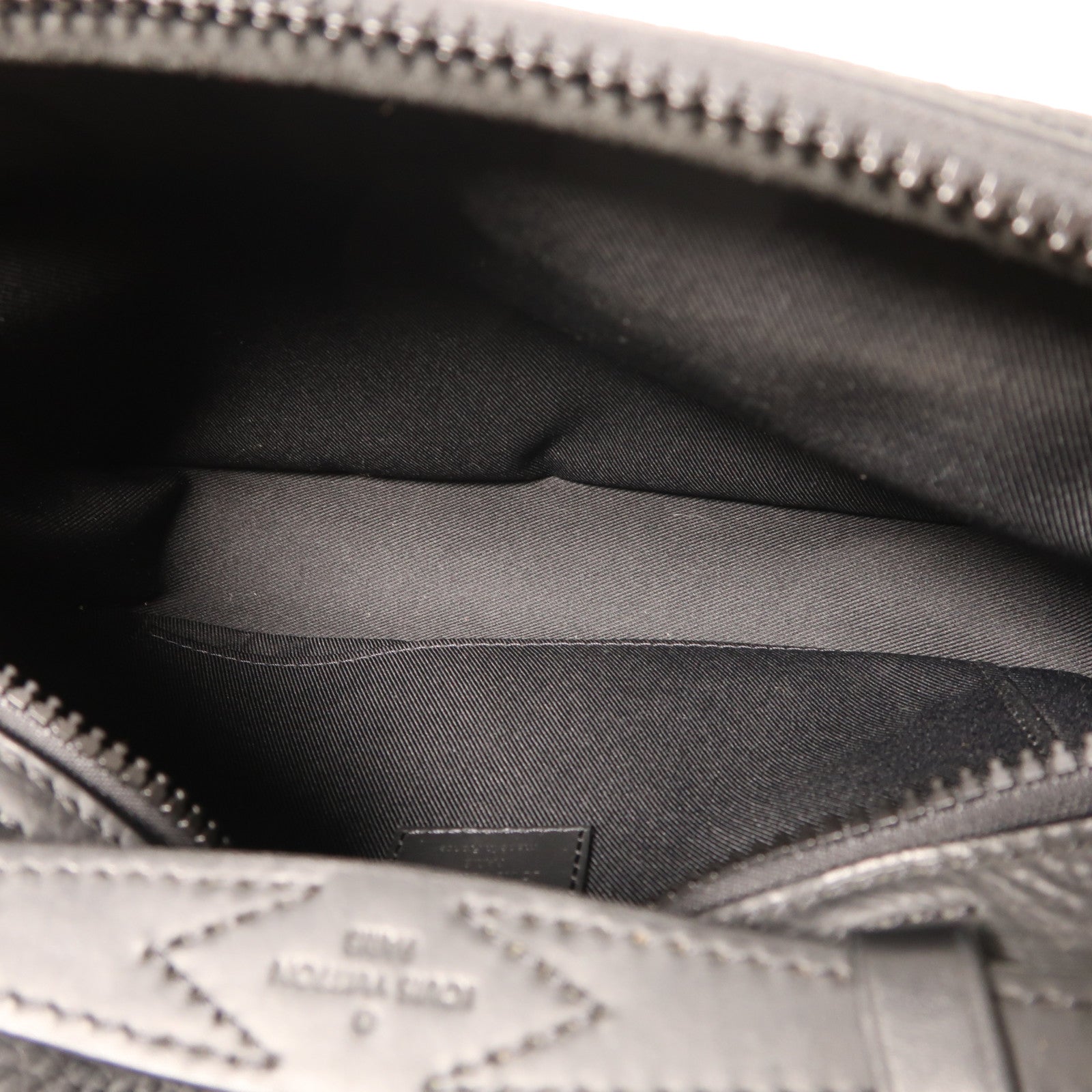 LOUIS VUITTON Monogram Taurillon S Lock肩背袋黑色