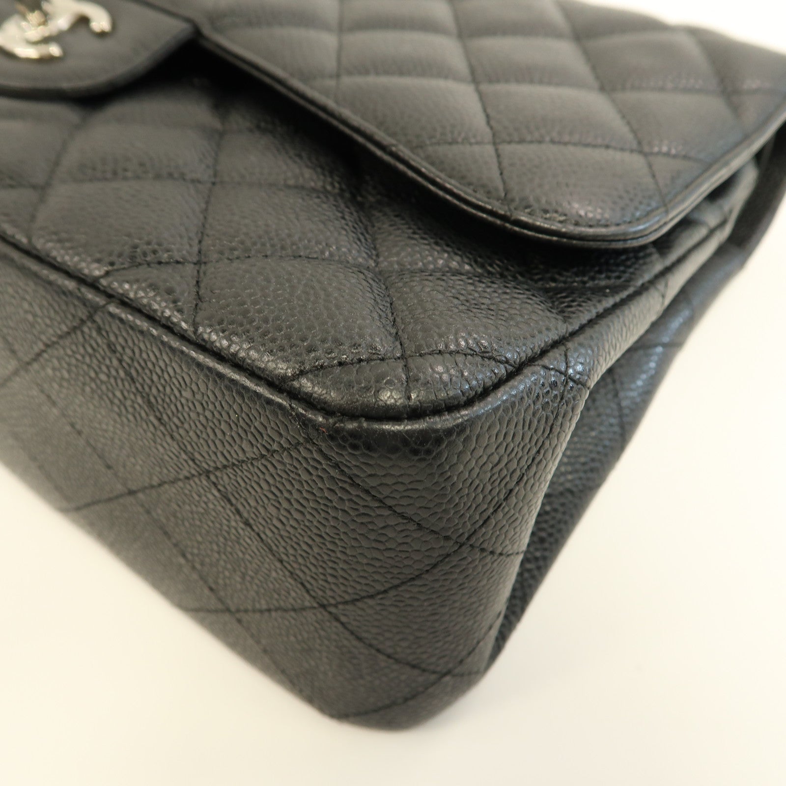 CHANEL Quilted CC SHW Classic Jumbo Chain Shoulder Bag A58600 Calfskin Black