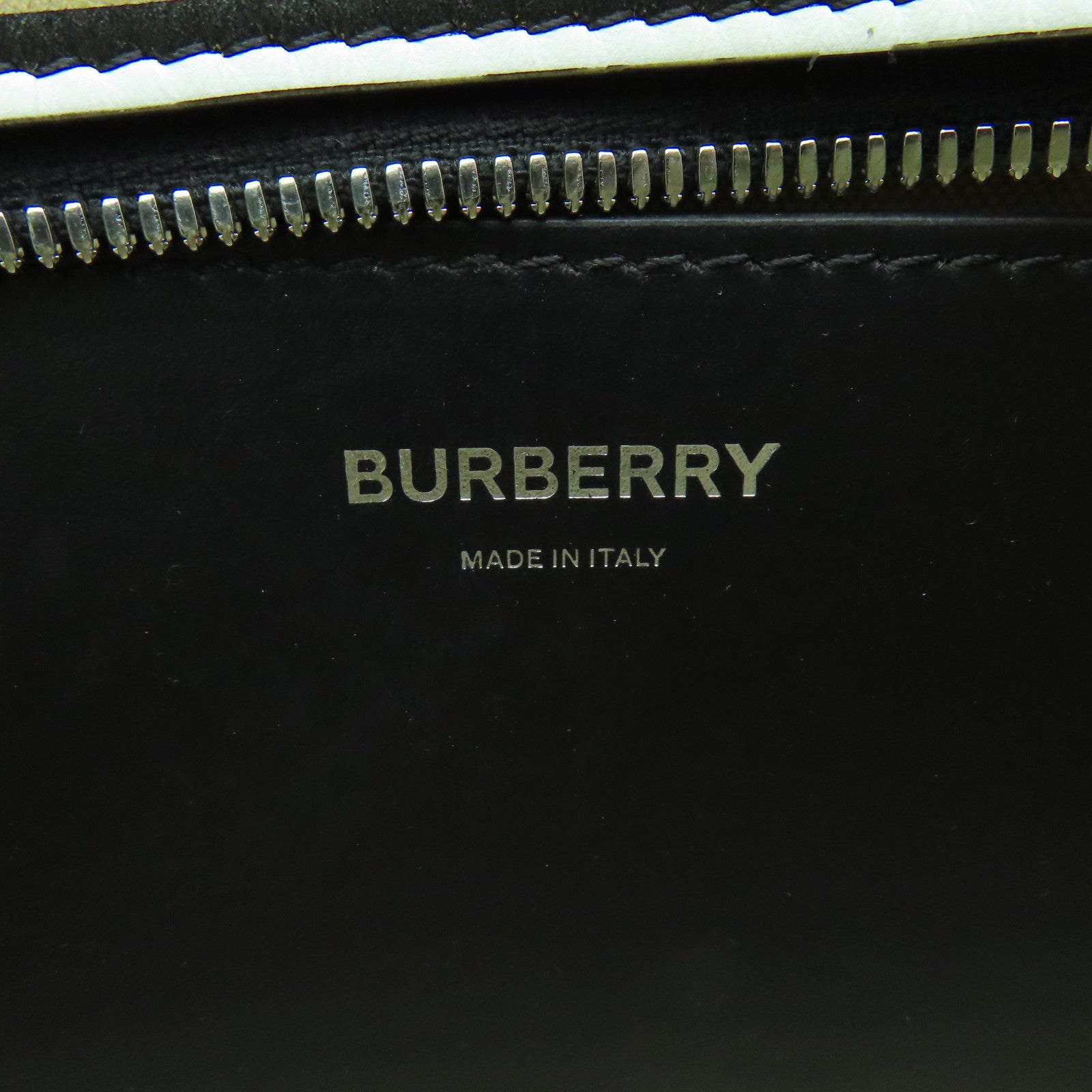 BURBERRY 【激減優惠】牛皮皮革Waist Bag銀扣腰包黑色