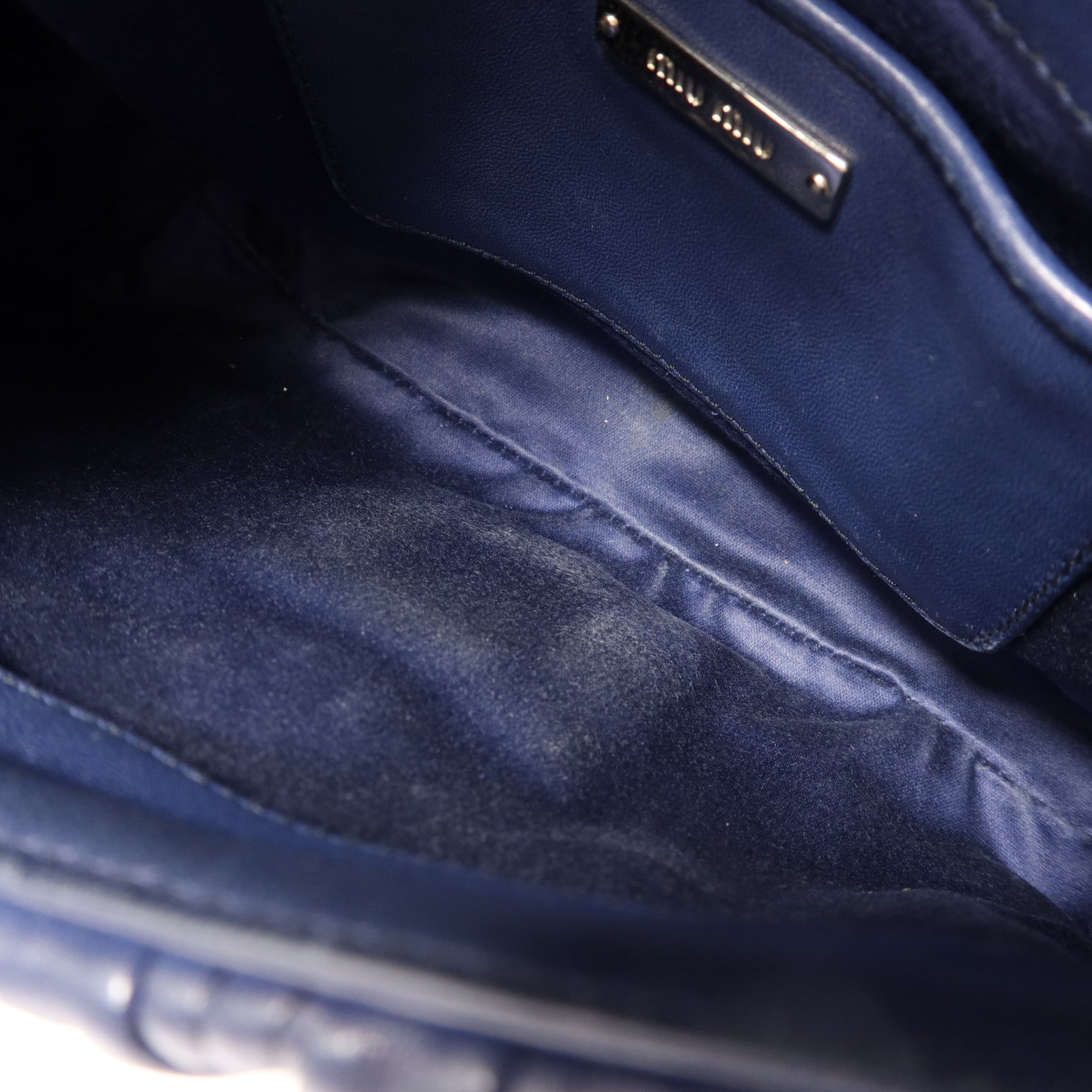 Miu Miu 羊皮皮革Chain Mini Bag銀扣肩背袋