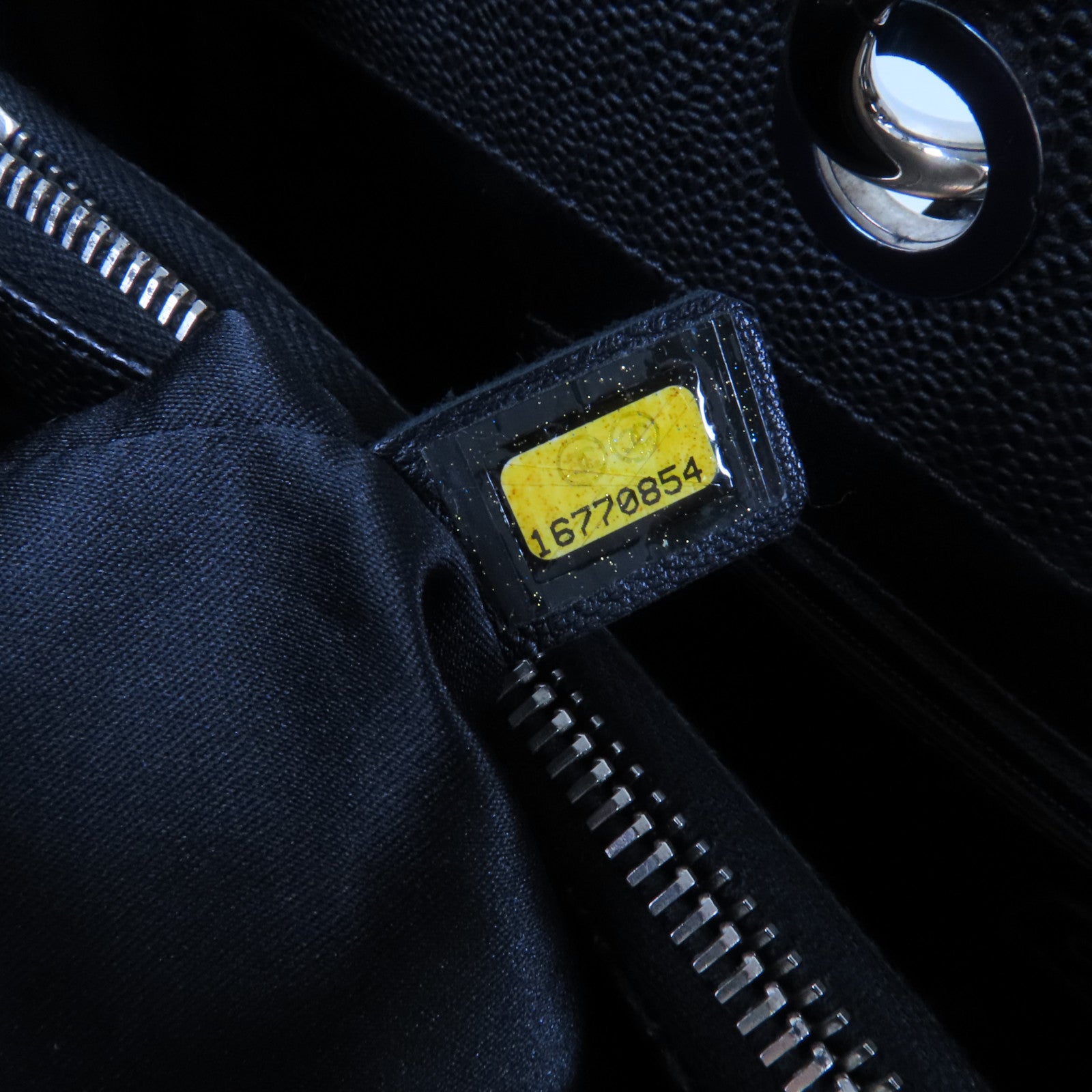 CHANEL 牛皮皮革GST銀扣鏈帶肩背袋