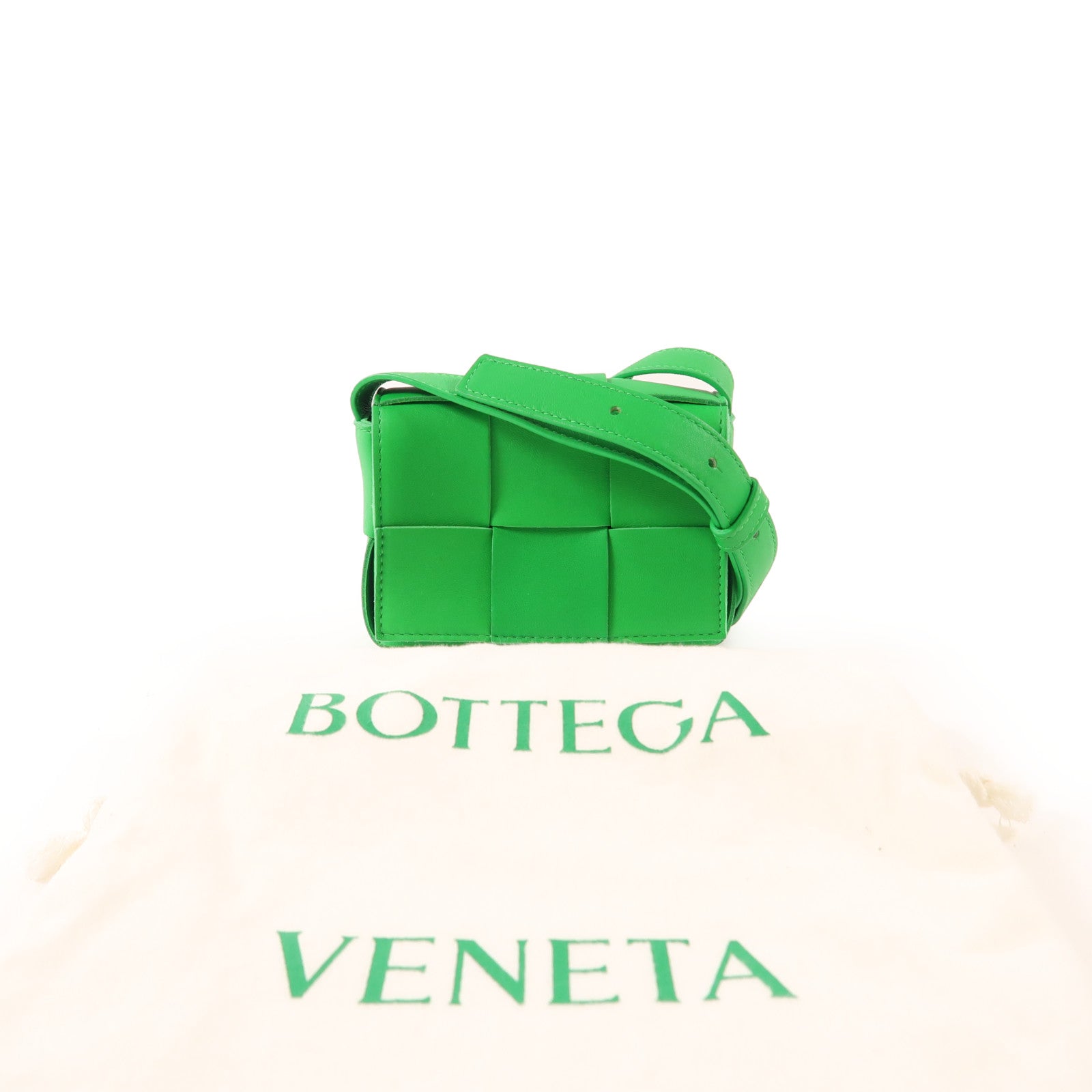 BOTTEGA VENETA 牛皮皮革Mini Cassette金扣肩背袋