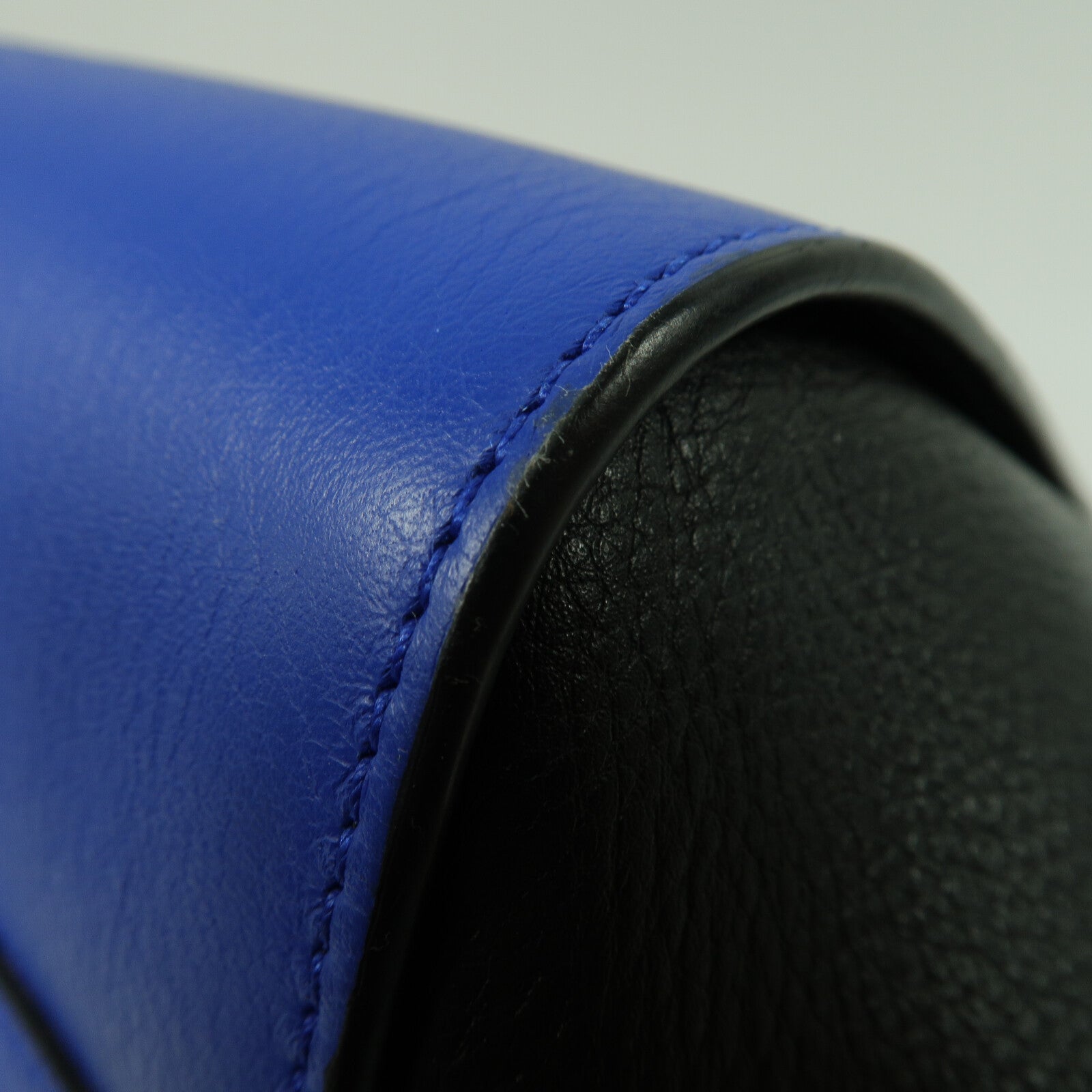LOEWE 牛皮皮革Hammock Small手挽肩背兩用袋