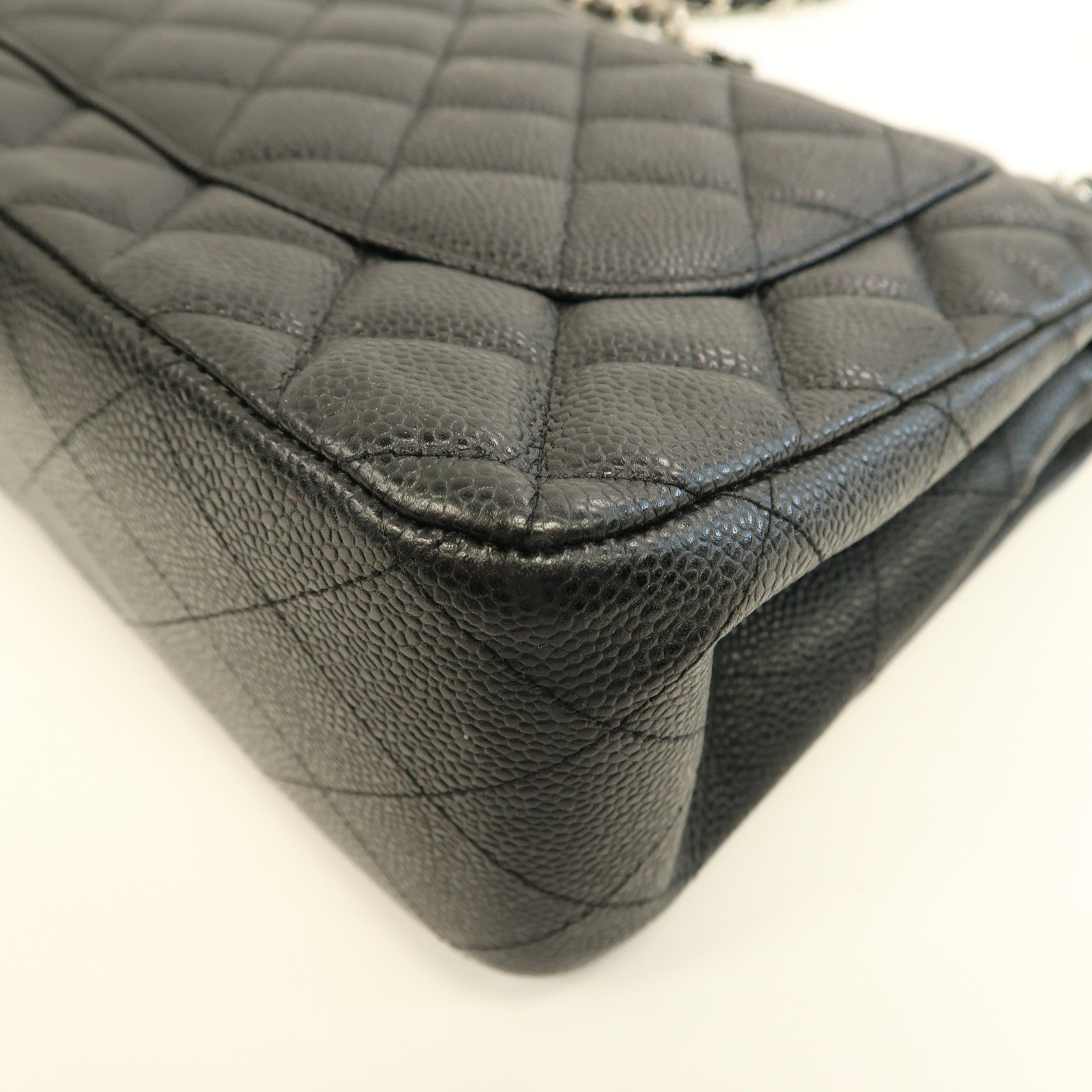 CHANEL Quilted CC SHW Classic Jumbo Chain Shoulder Bag A58600 Calfskin Black