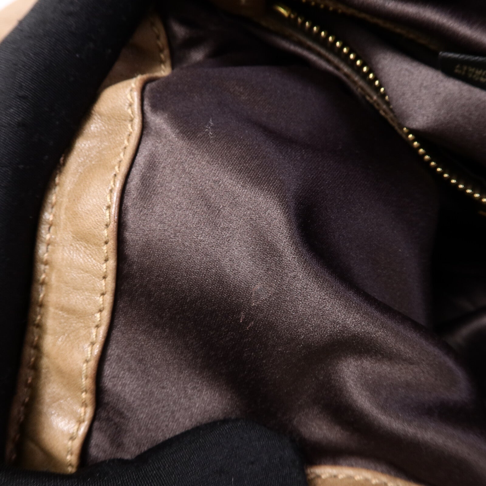 Miu Miu 牛皮皮革Hand Bag手挽袋