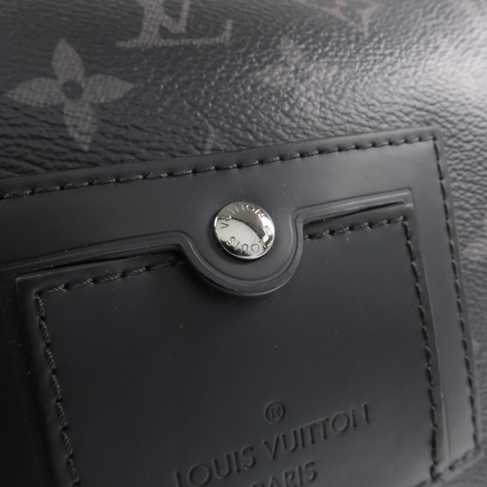 LOUIS VUITTON Monogram Eclipse Messenger PM Voyager銀扣肩背袋