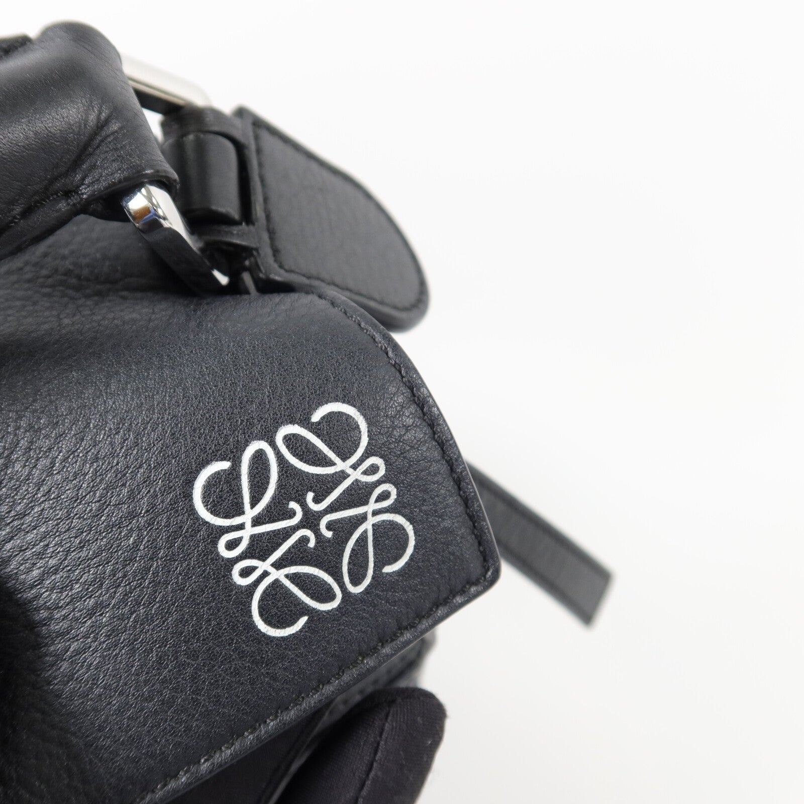 LOEWE 牛皮皮革Puzzle Medium手挽肩背兩用袋