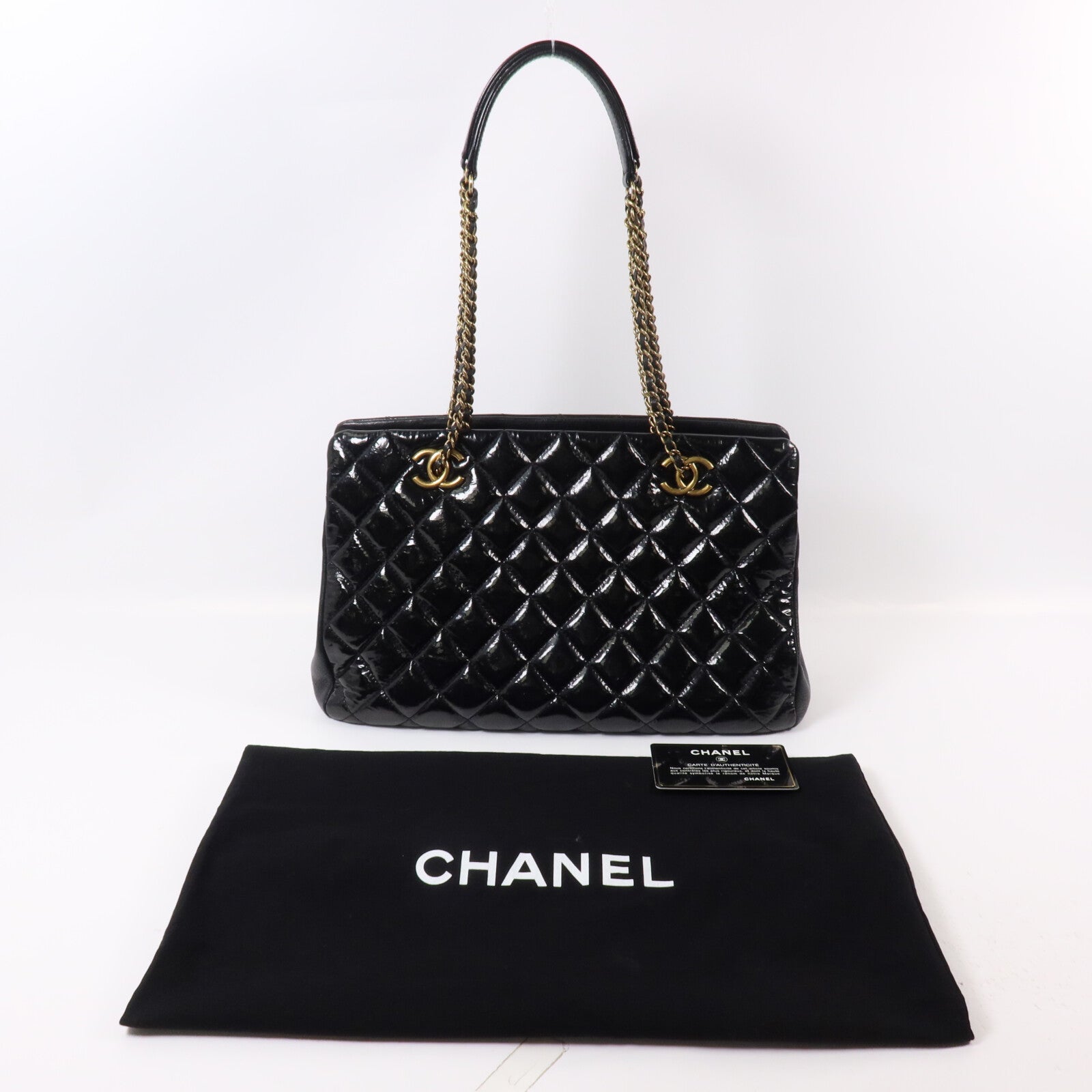 CHANEL 漆皮皮革/牛皮皮革CC Eyelet Tote鏈帶肩背袋