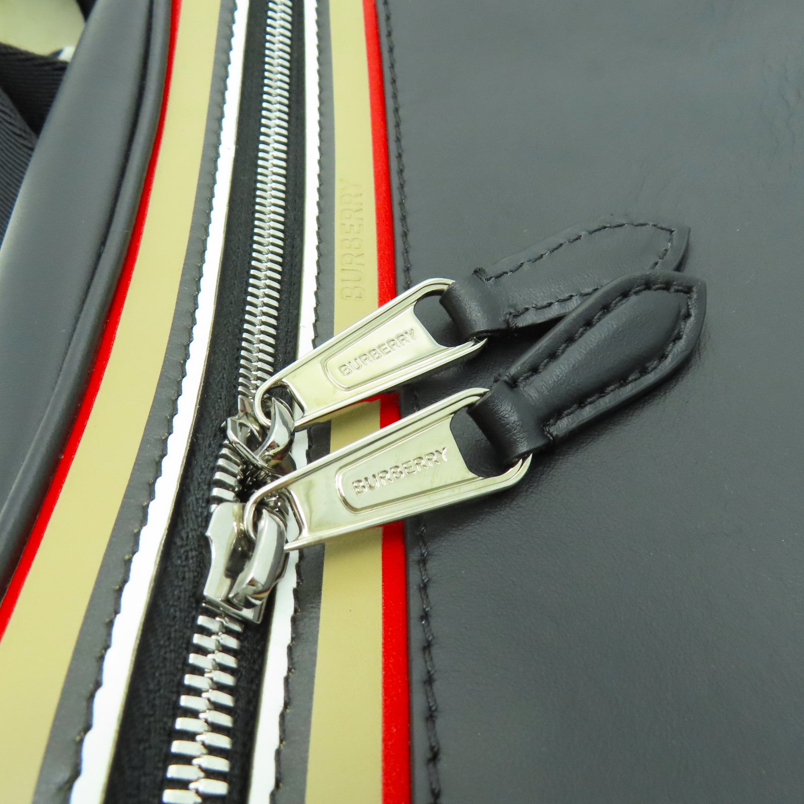 BURBERRY 【激減優惠】牛皮皮革Waist Bag銀扣腰包黑色