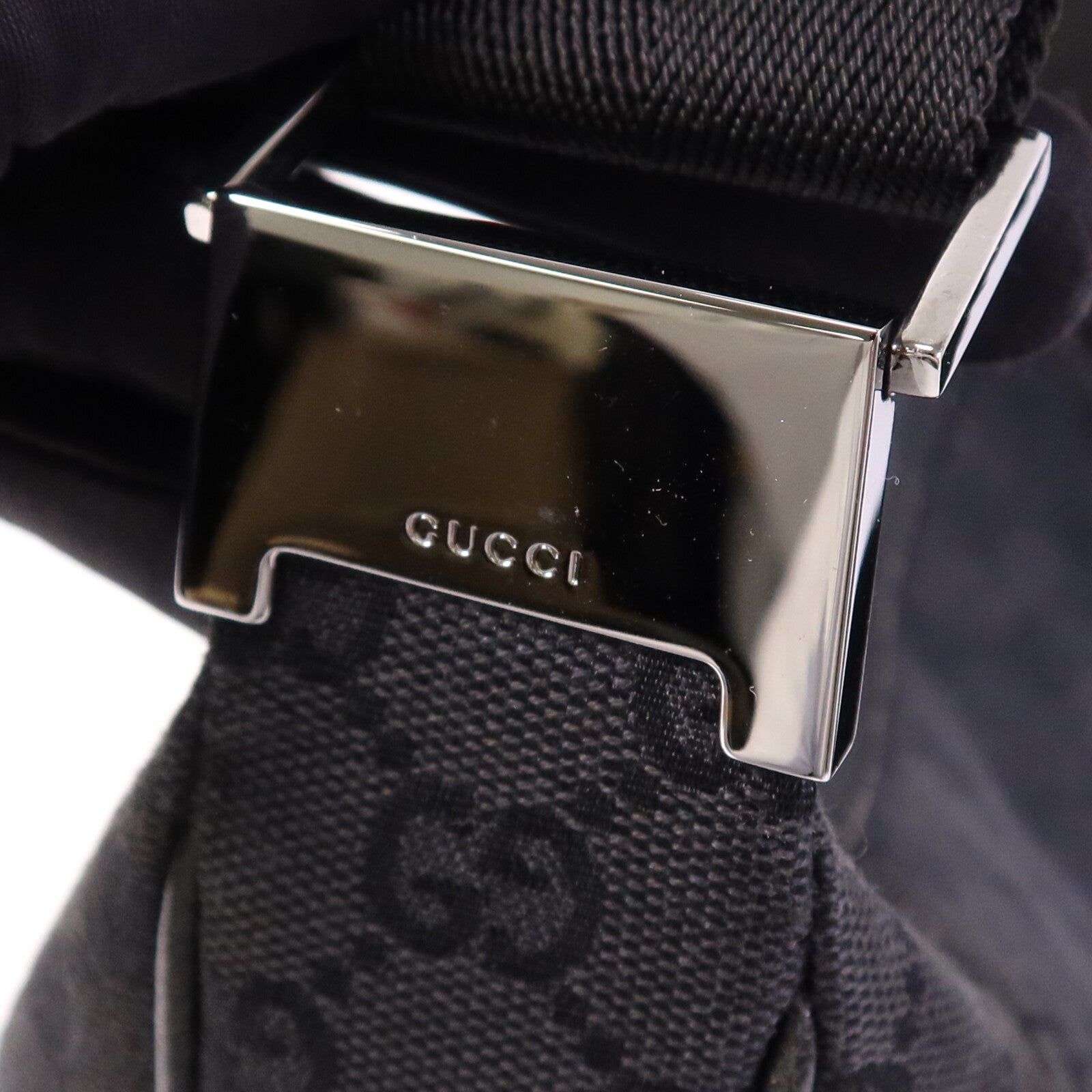 GUCCI 帆布Shoulder Bag銀扣肩背袋