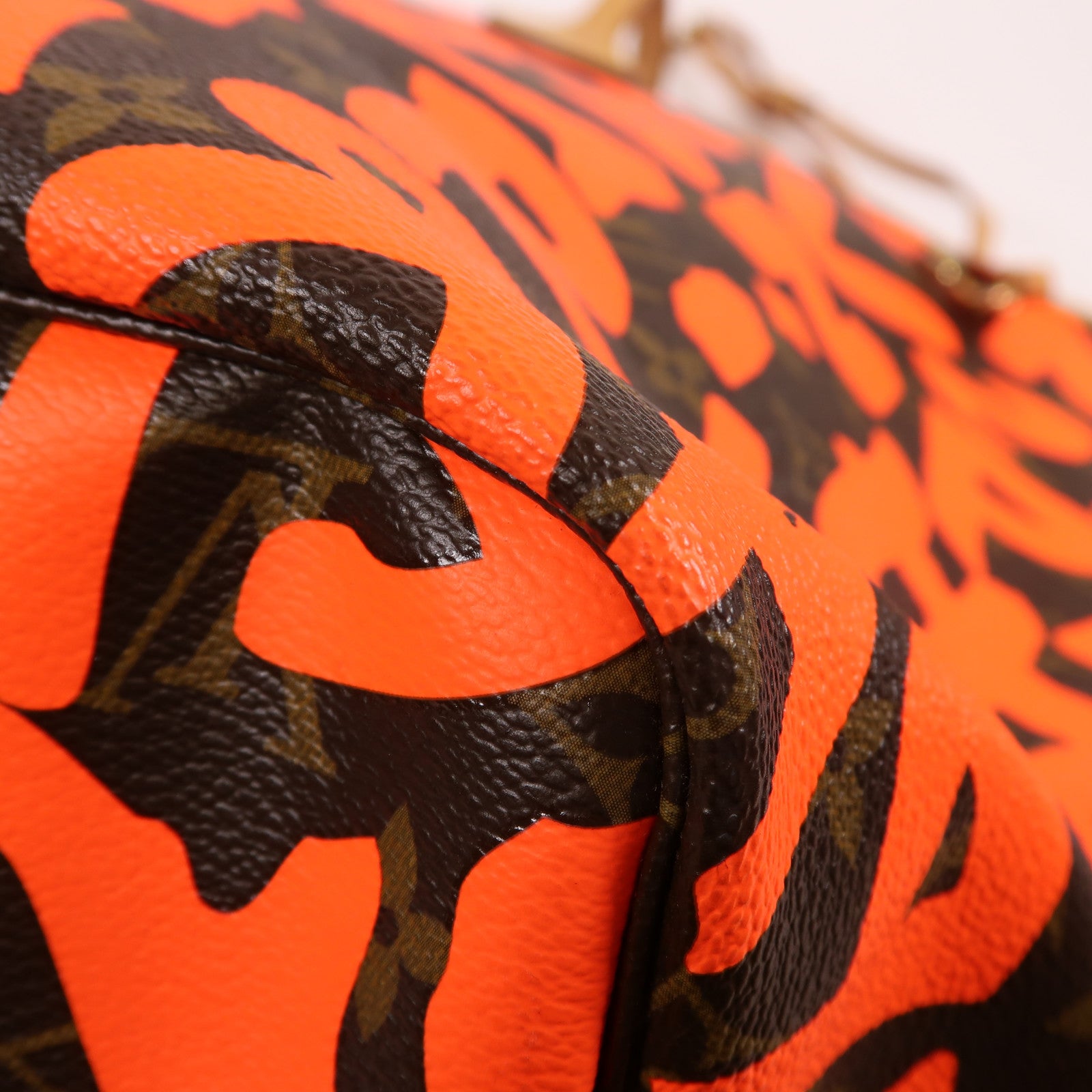 LOUIS VUITTON Monogram Graffiti Neverfull GM金扣肩背袋啡色/橙色