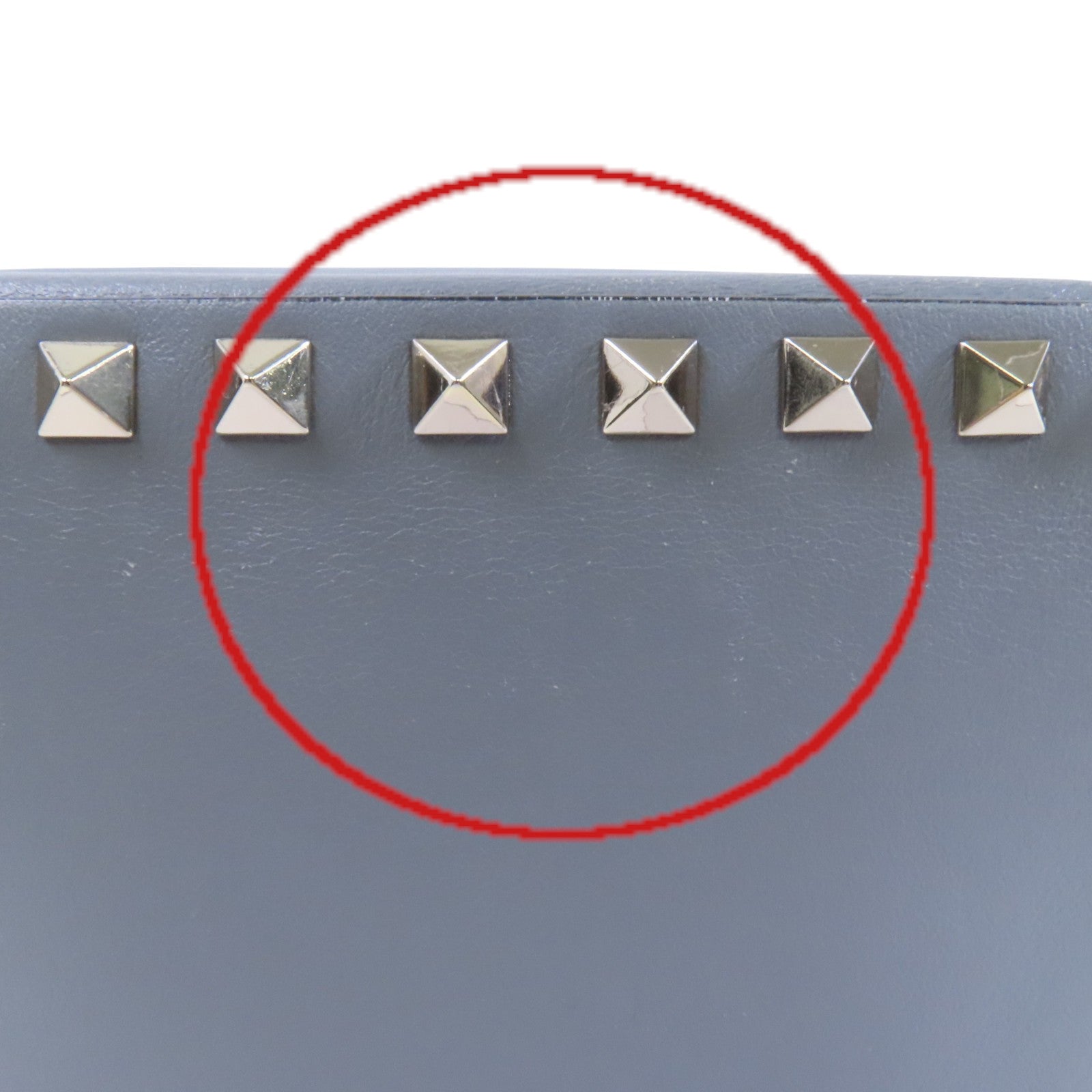 Valentino 牛皮皮革RockStuds金扣肩背袋