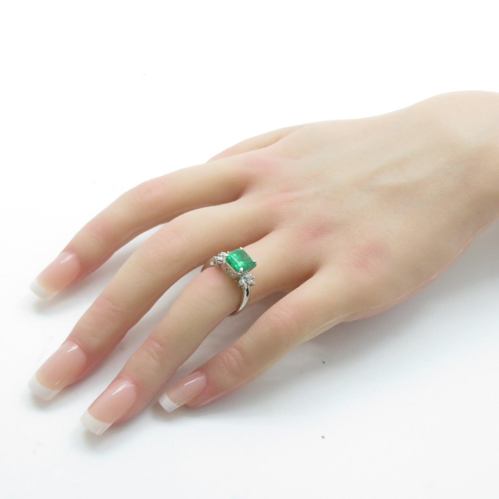 JEWELRY 【激減優惠】PT900鉑金Emerald Diamond Ring 2.17ct綠寶石/0.22ct鑽石戒指US#5.25