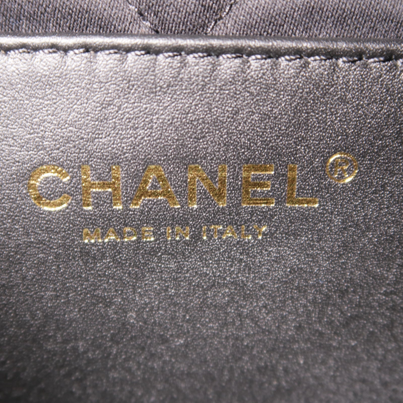 CHANEL 羊皮皮革Chanel 22 Mini金扣肩背袋