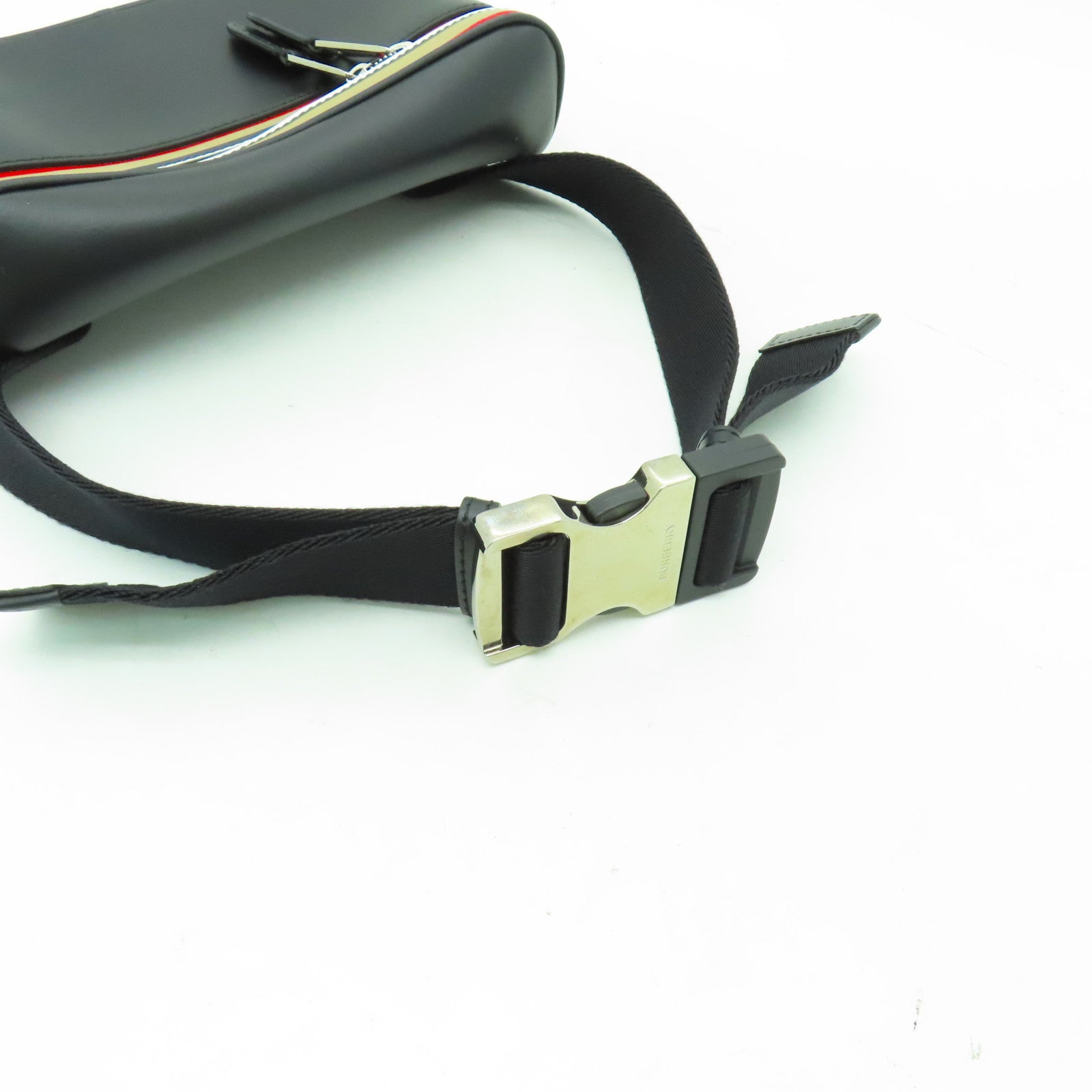 BURBERRY 【激減優惠】牛皮皮革Waist Bag銀扣腰包黑色