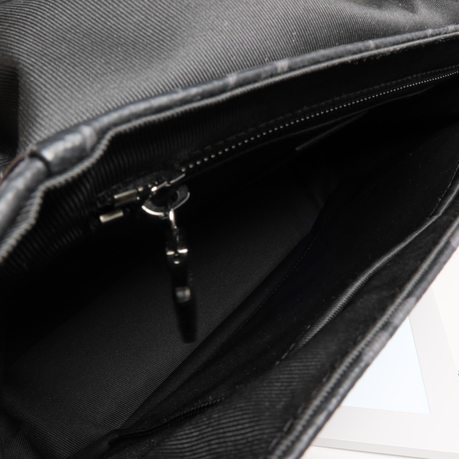 LOUIS VUITTON Monogram Eclipse Messenger PM Voyager銀扣肩背袋